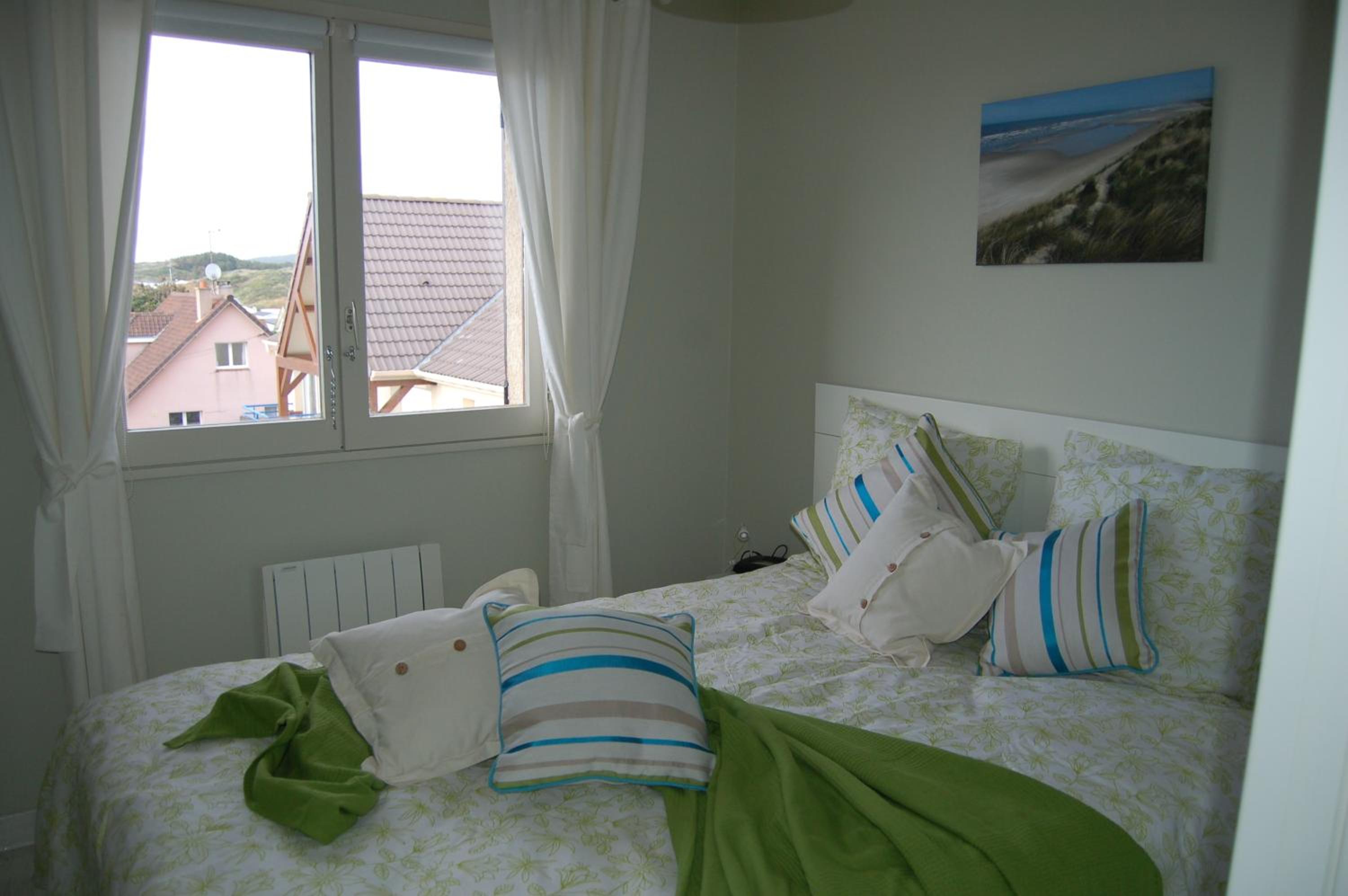 Two-Bedroom Apartment photo 2