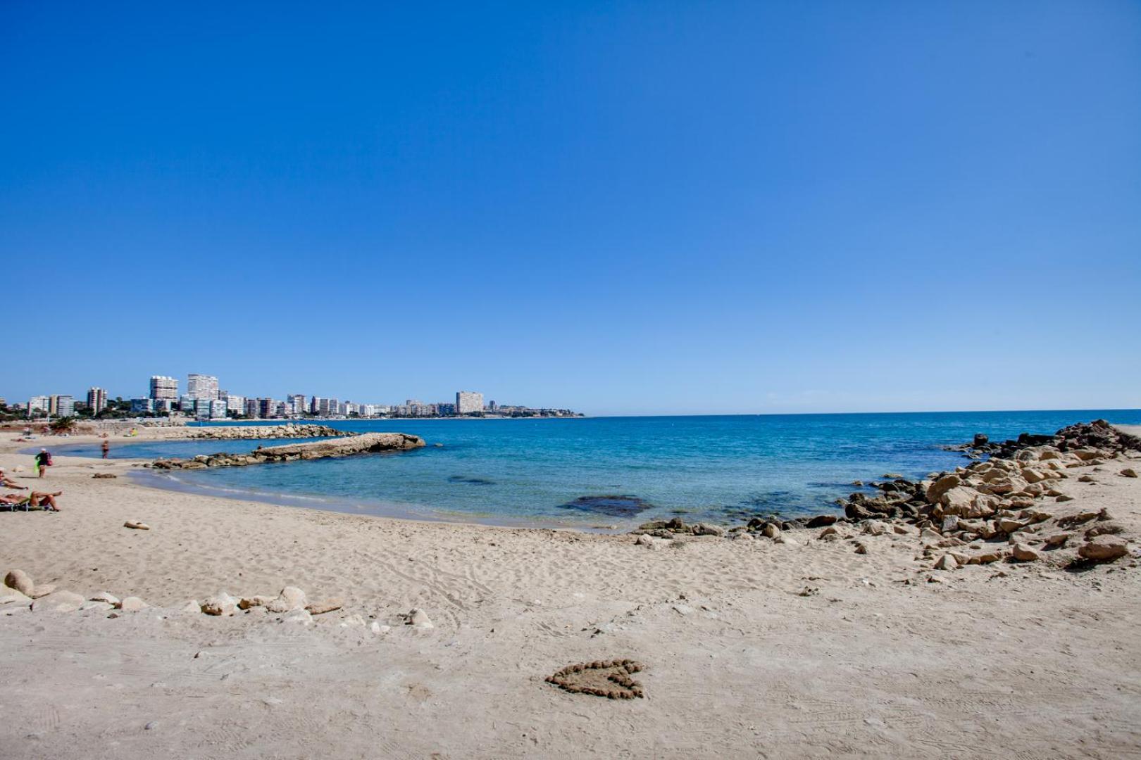 Apartment with Sea View - Photo 12