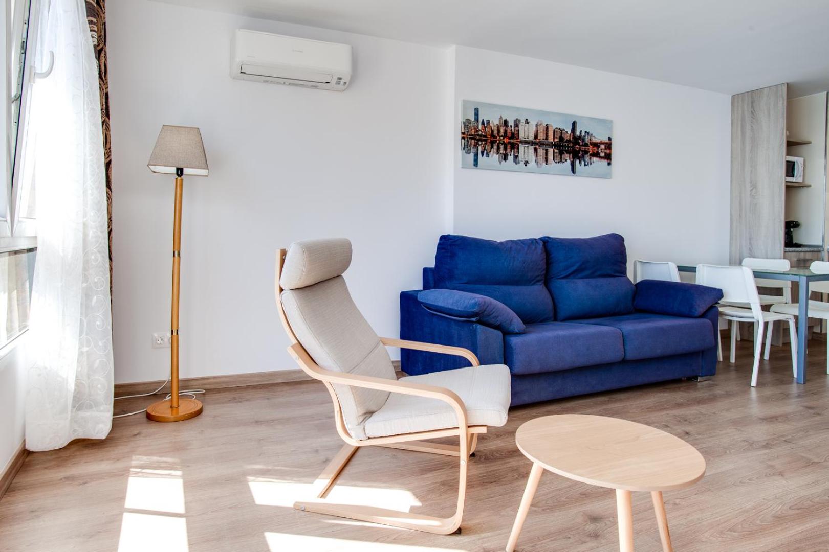 Apartment with Sea View - Photo 8