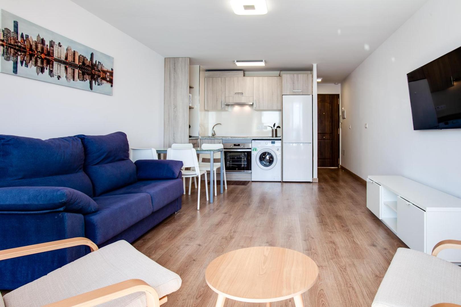 Apartment with Sea View - Photo 7
