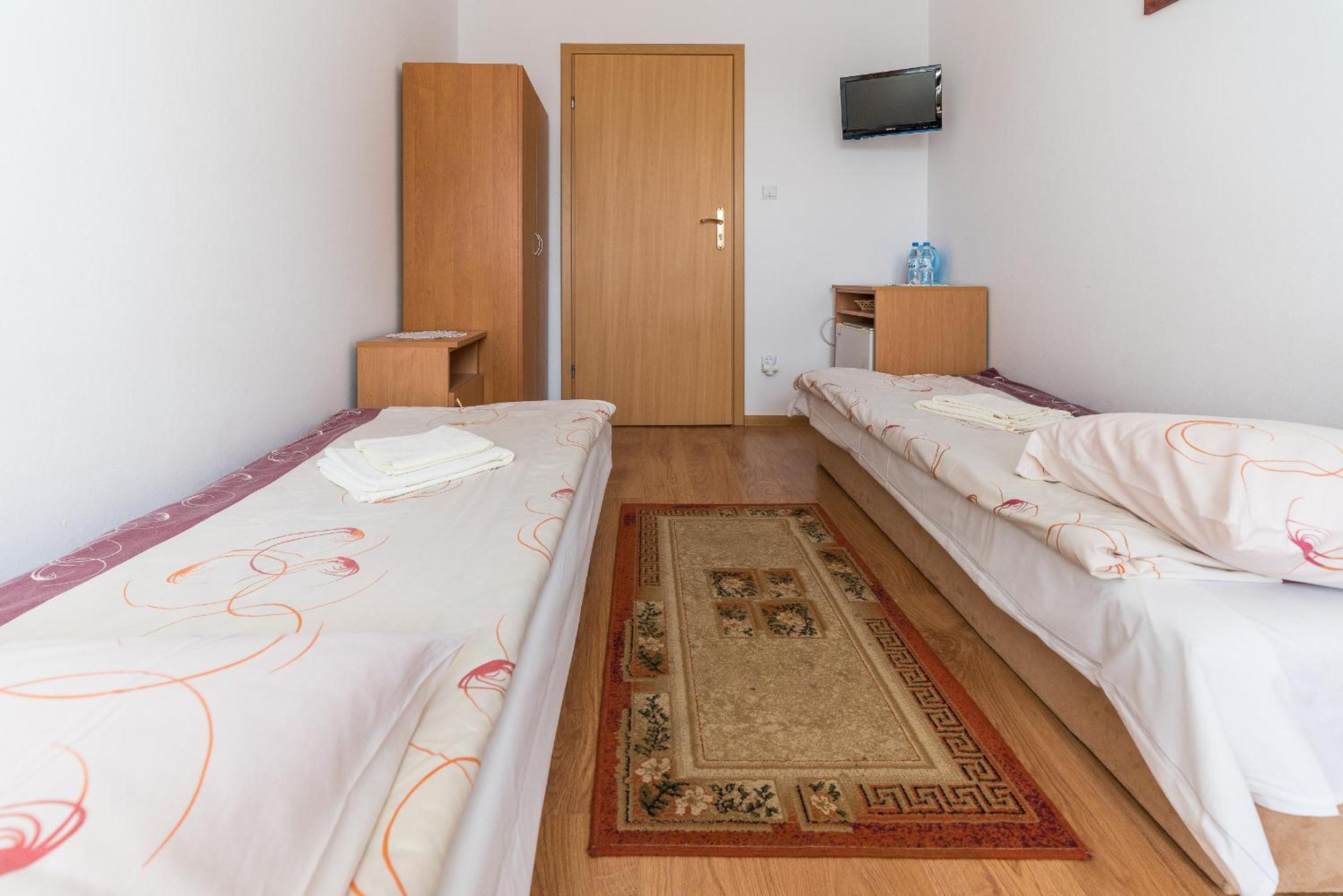 Single Room photo 3