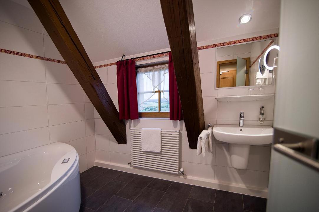 Double Room with Hot Tub