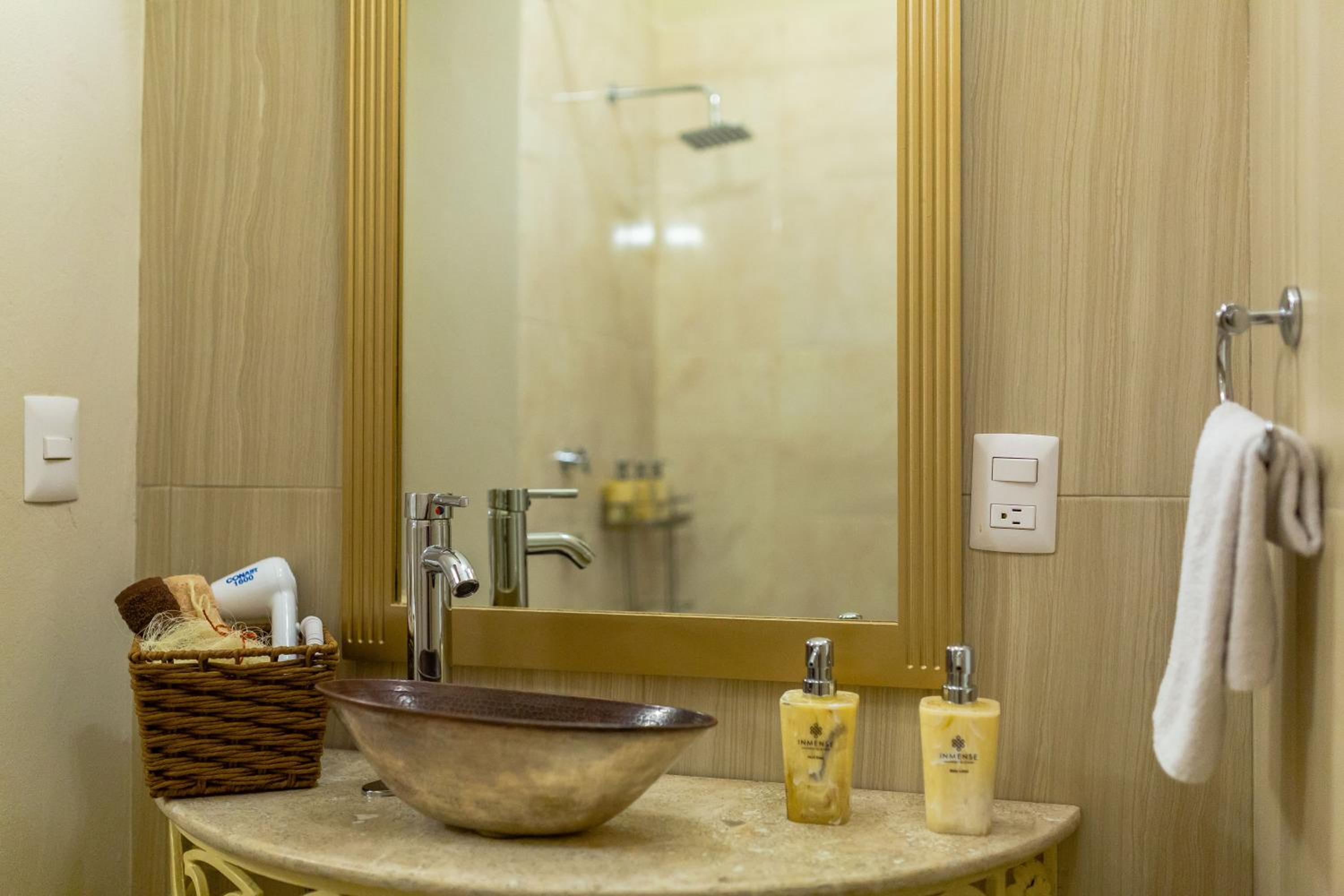 Executive Suite photo 3