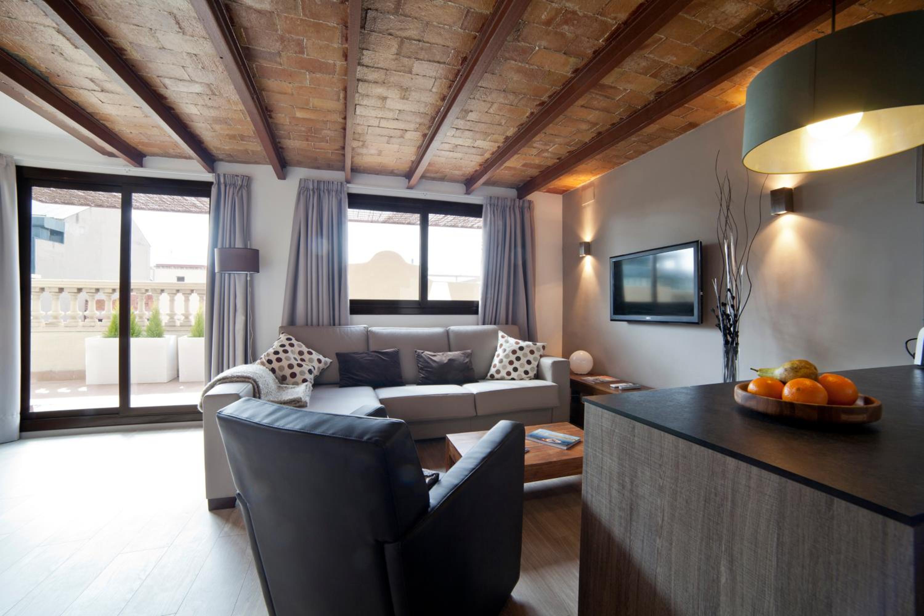 Penthouse Apartment - Ronda Universitat 13 photo 3
