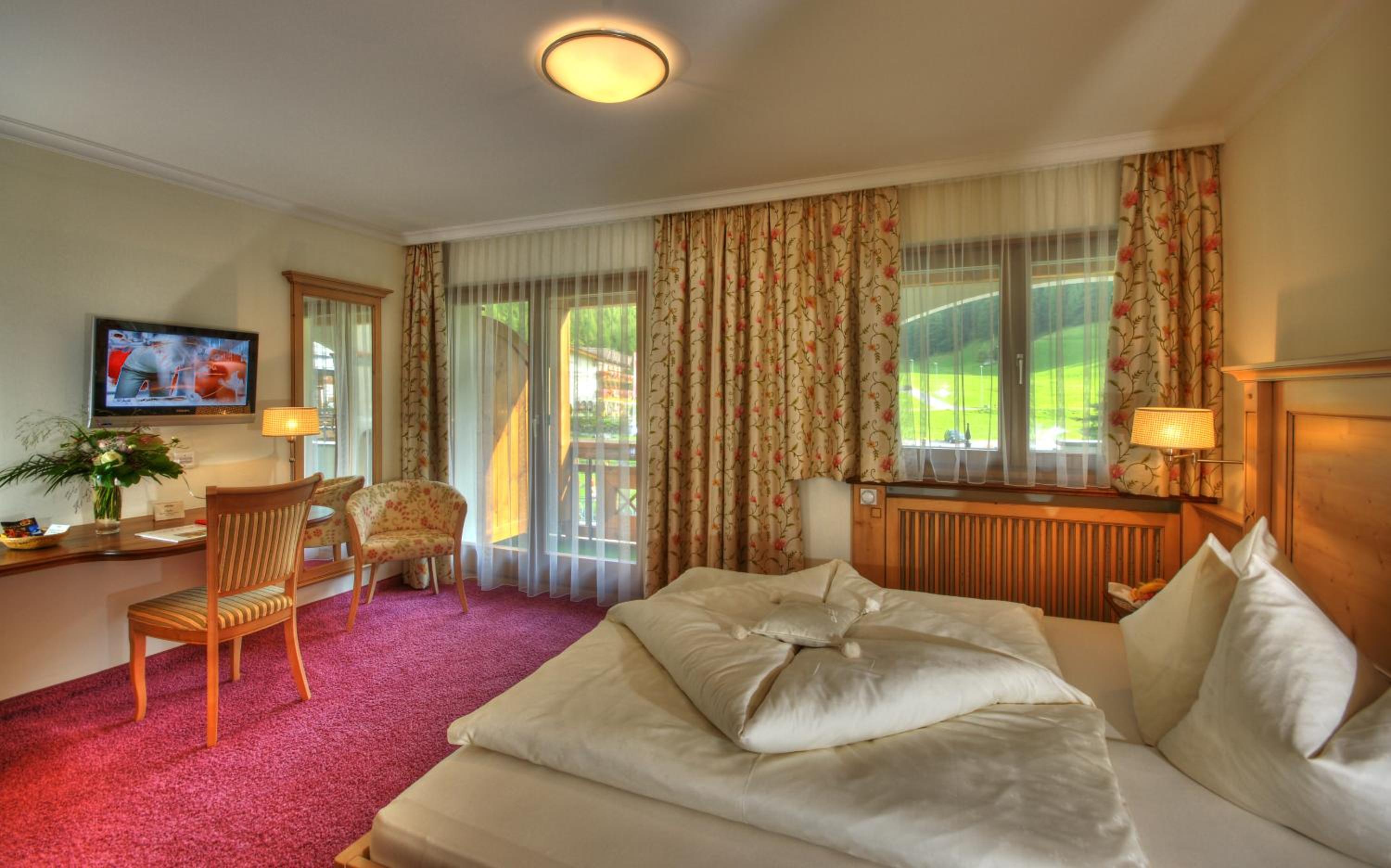 Superior Triple Room photo 2