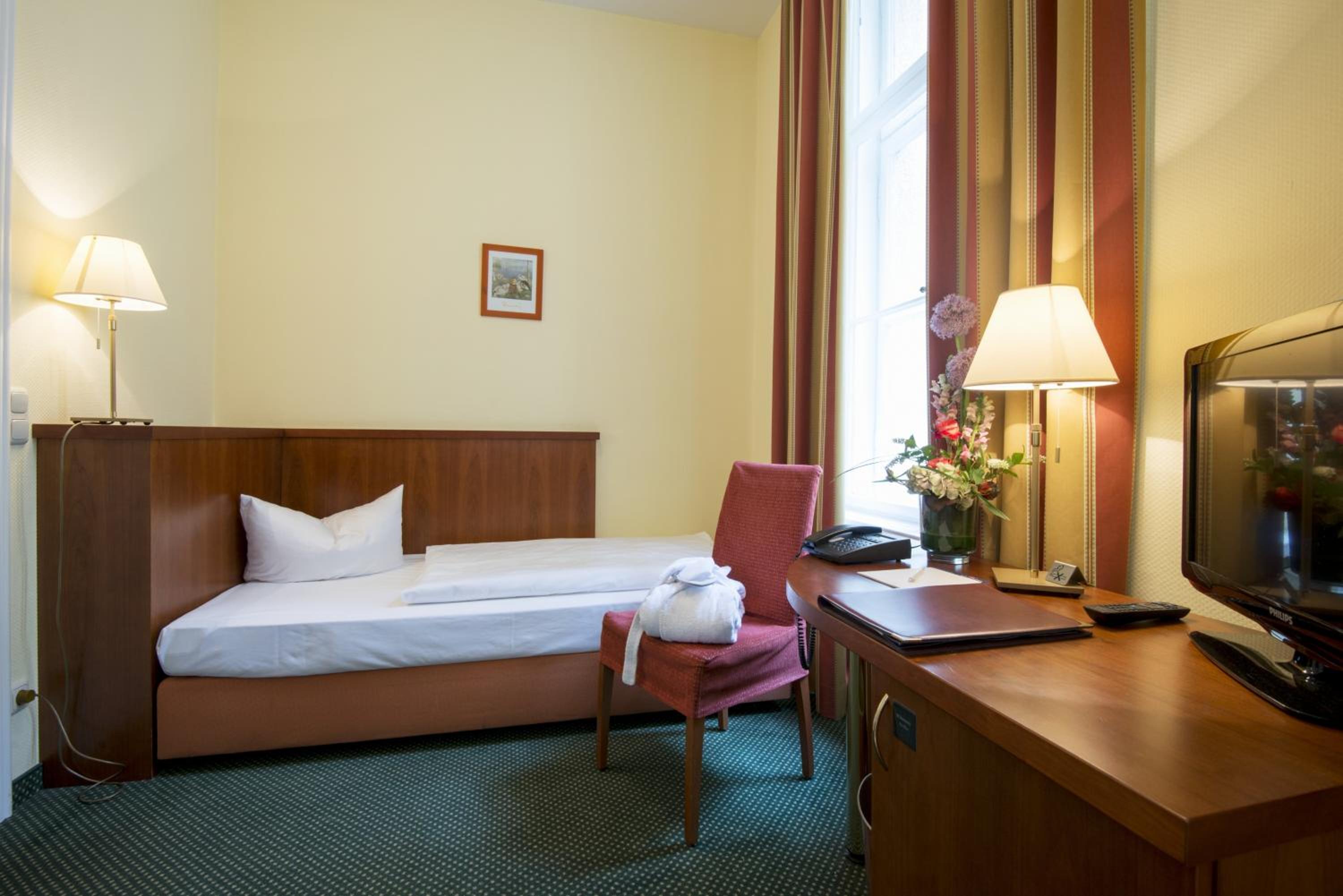 Standard Single Room