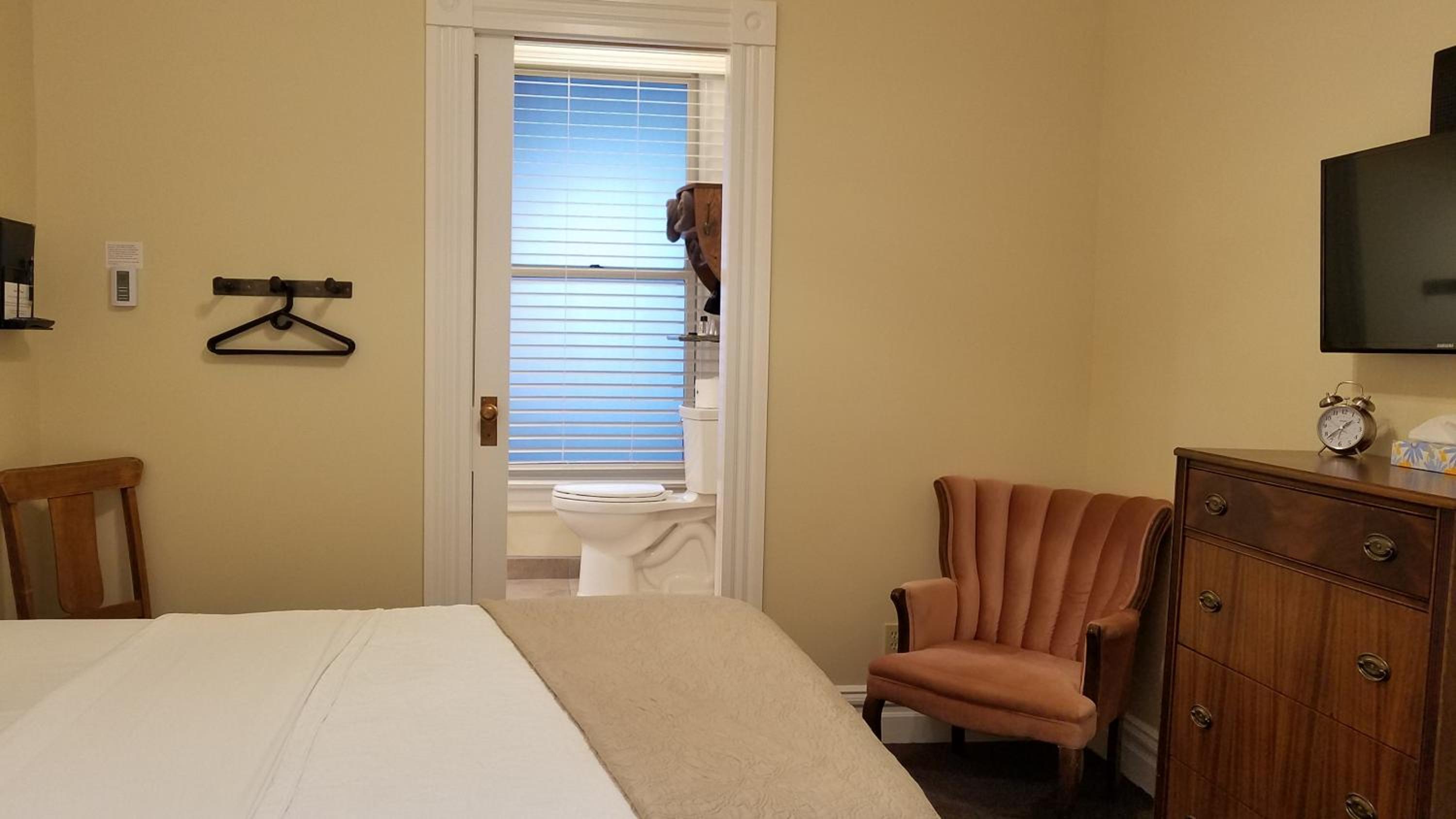 Petite Room 2 - No View