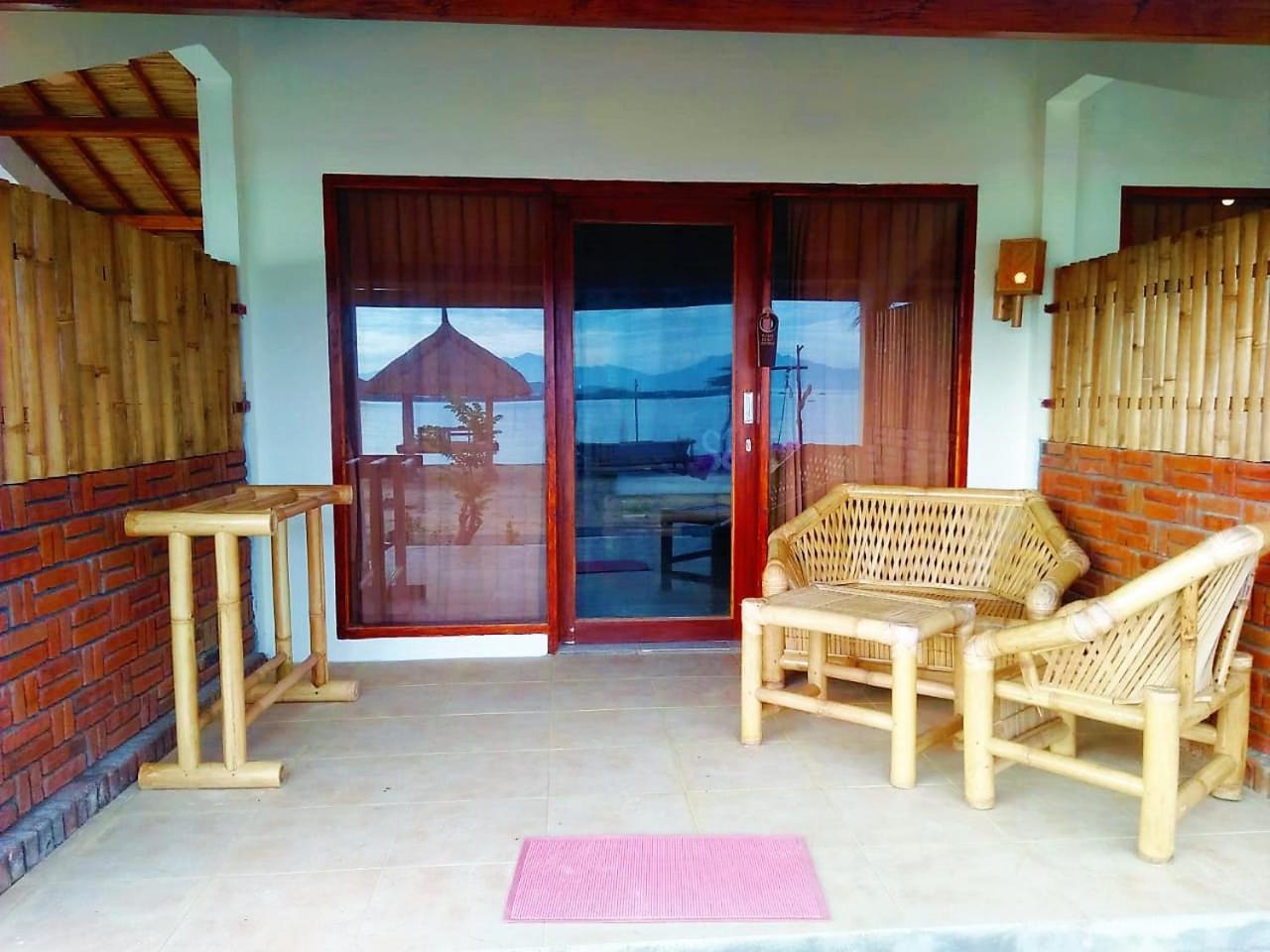 Deluxe Double Room with Sea View - Photo 17