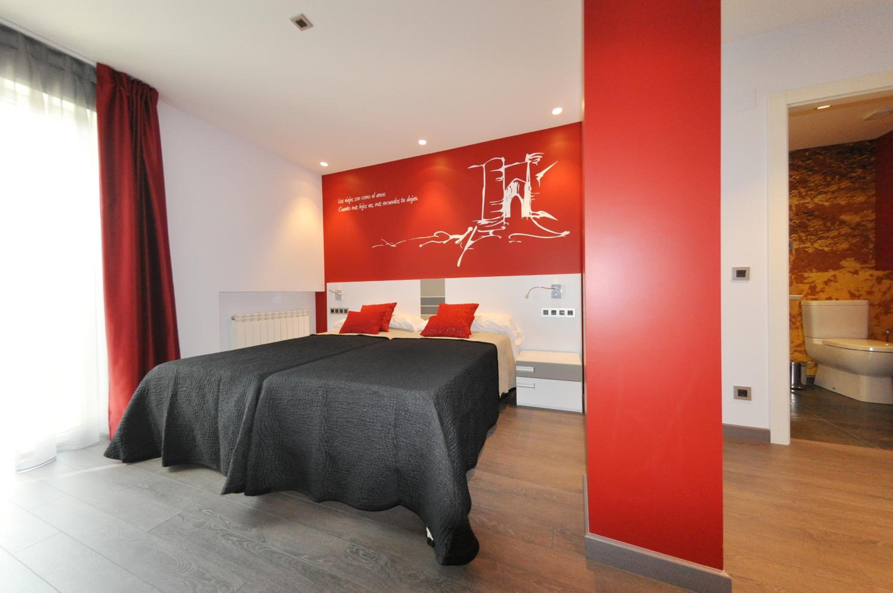 Double or Twin Room with Extra Bed photo 3