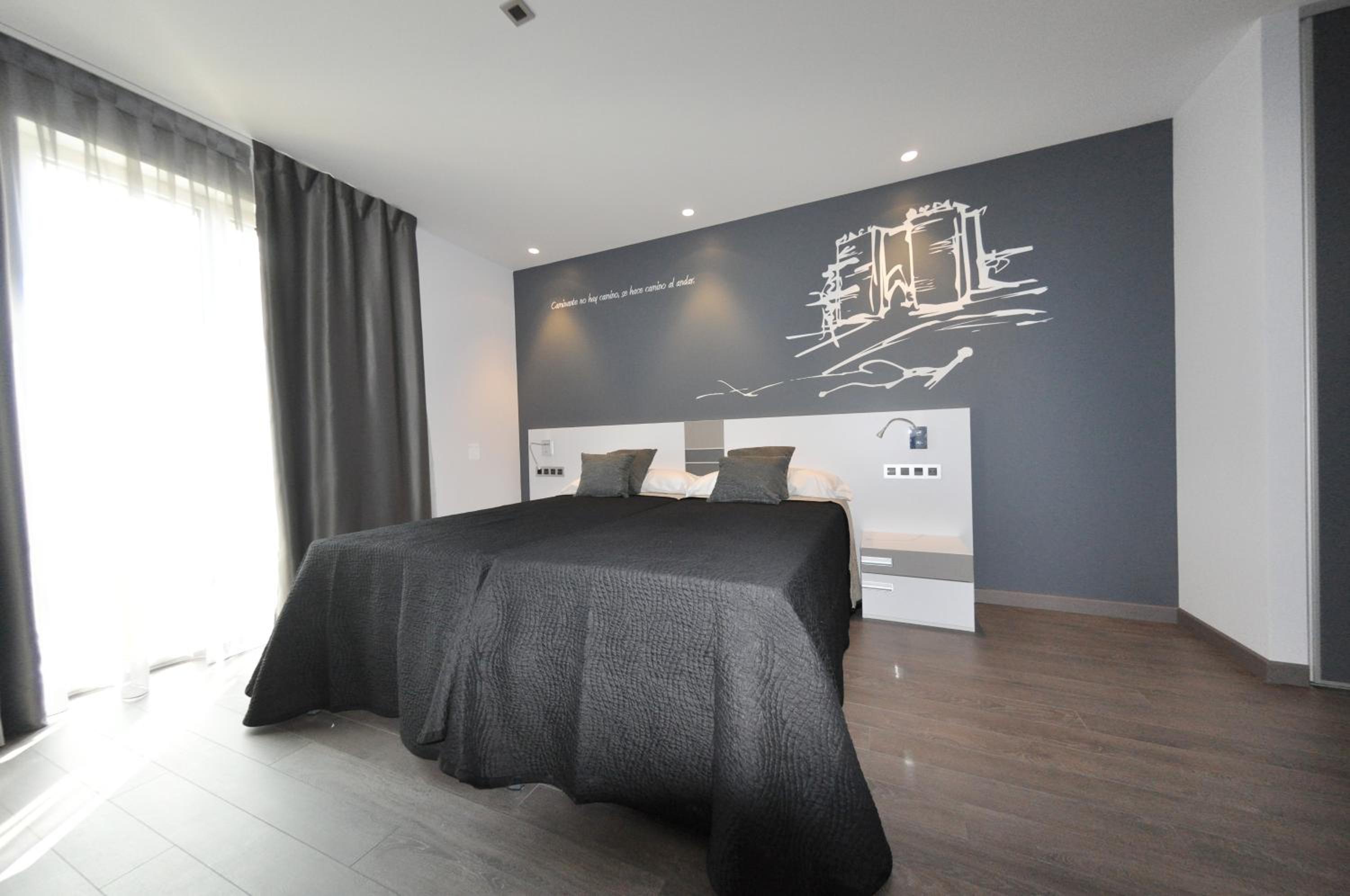 Double or Twin Room with Extra Bed photo 2