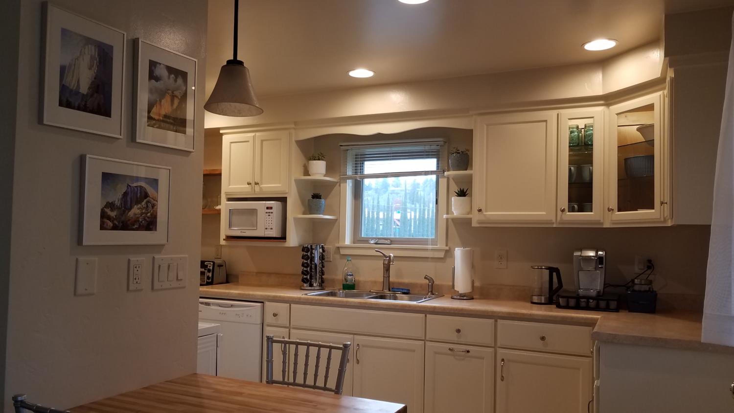 One-Bedroom House - Photo 23