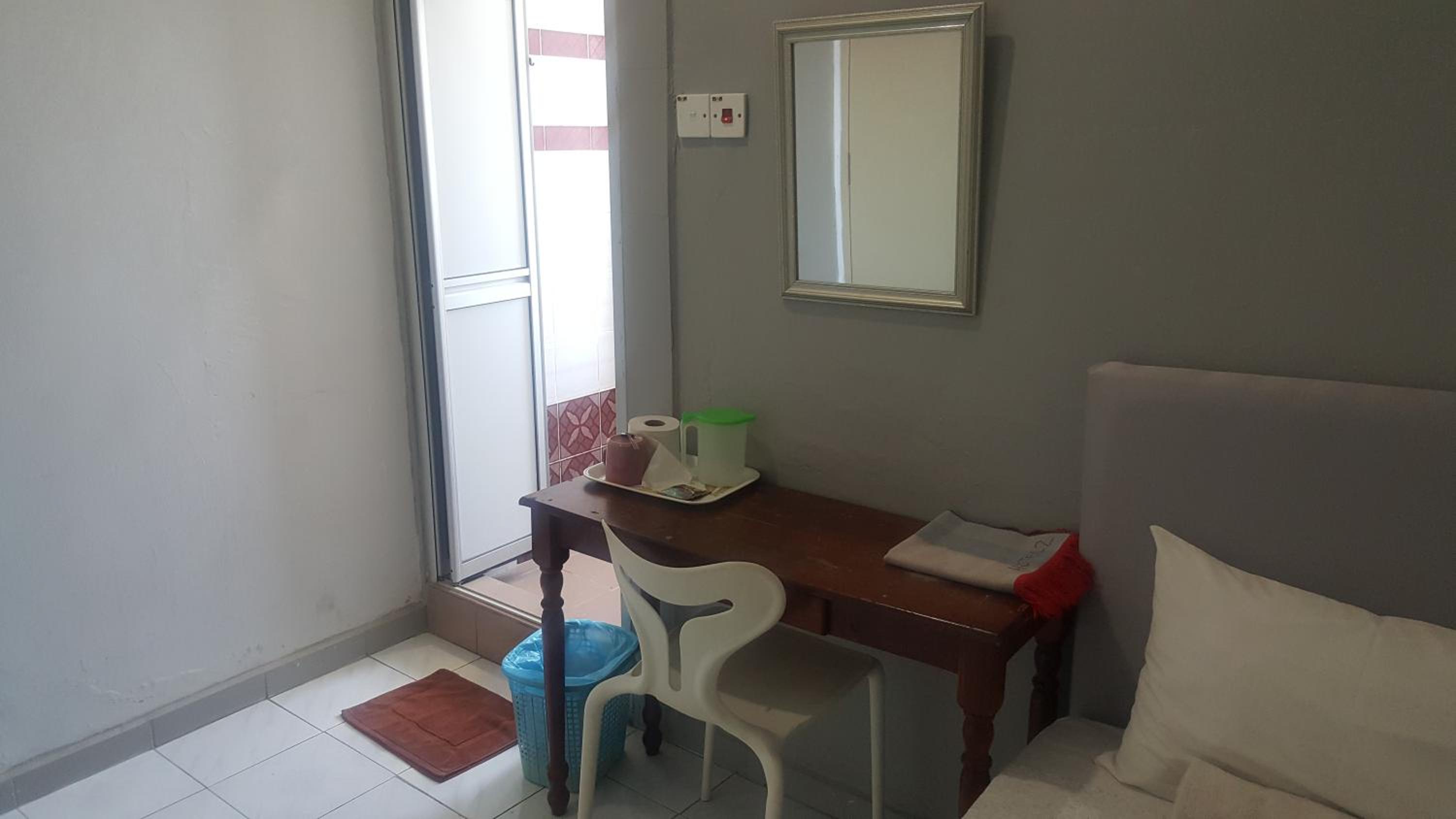 Single Room - Photo 3
