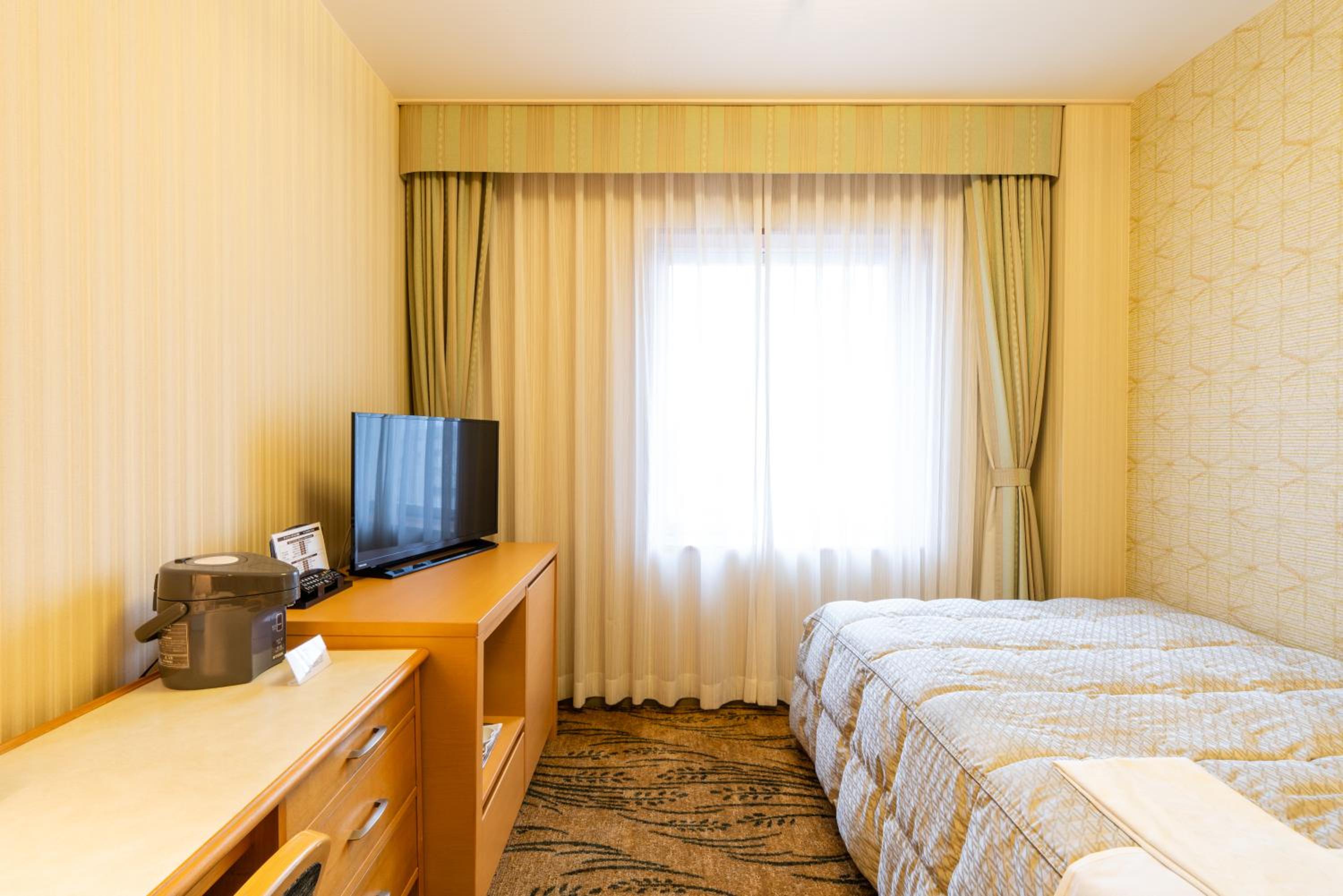 Economy Single Room - Smoking