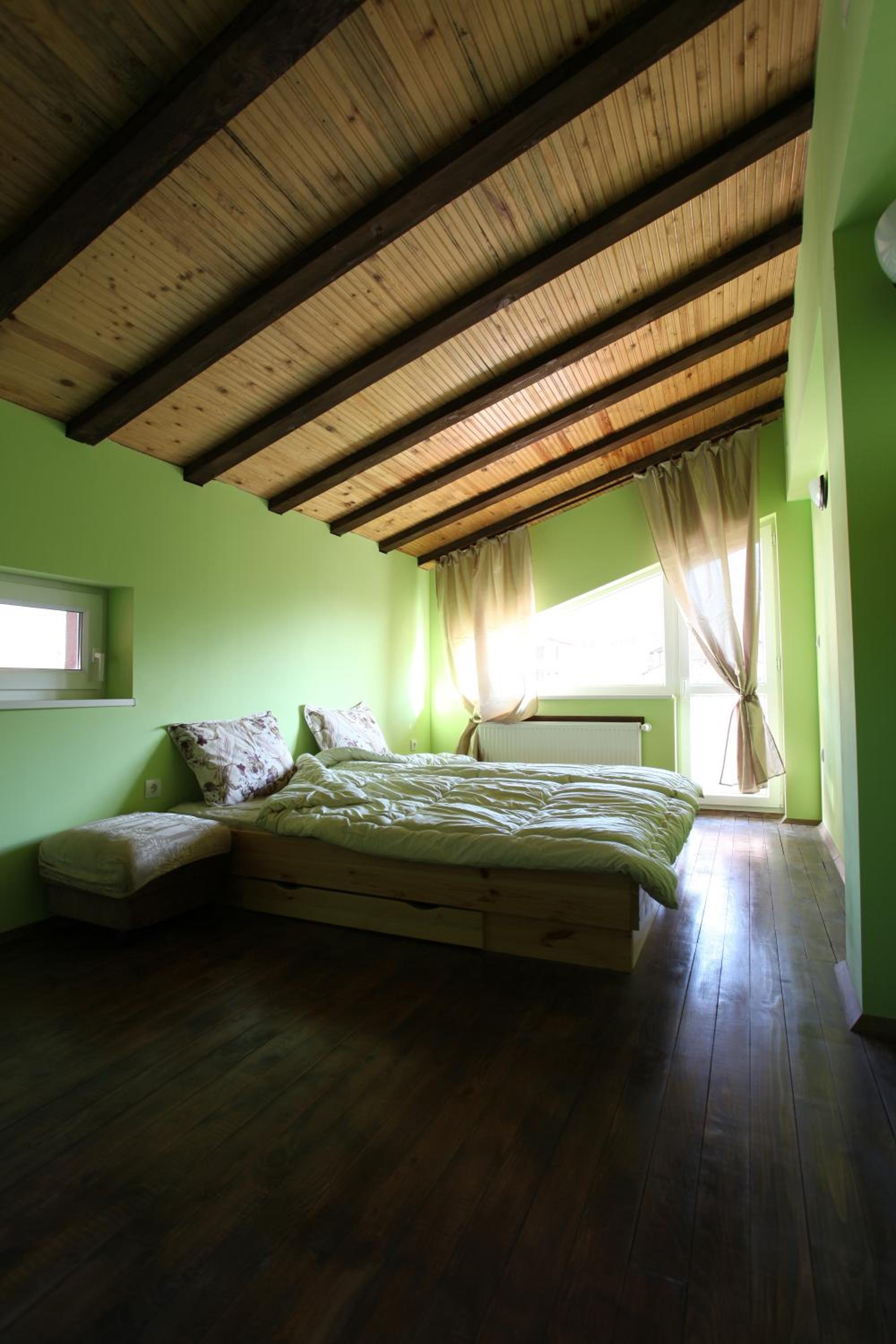 Seven-Bedroom House photo 1