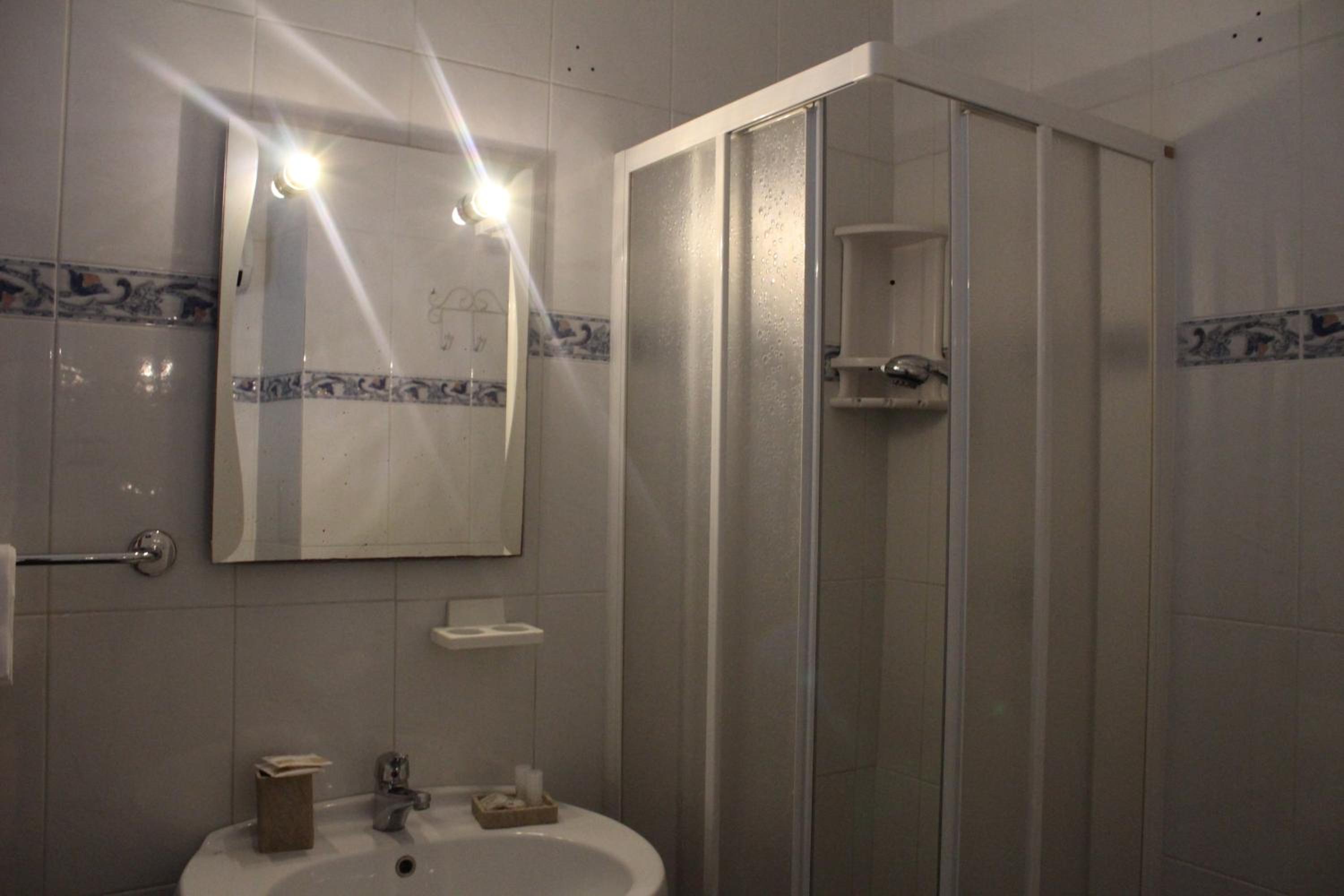 Standard Triple Room photo 2