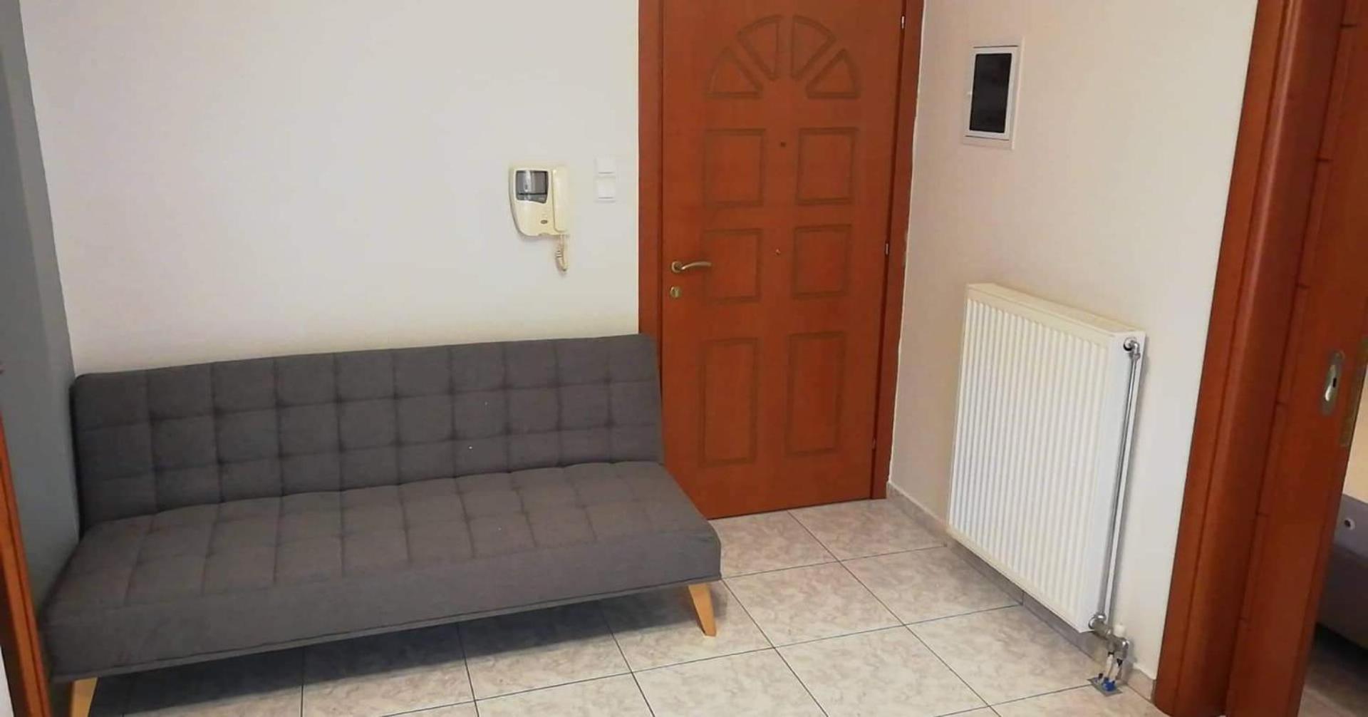 One-Bedroom Apartment photo 3
