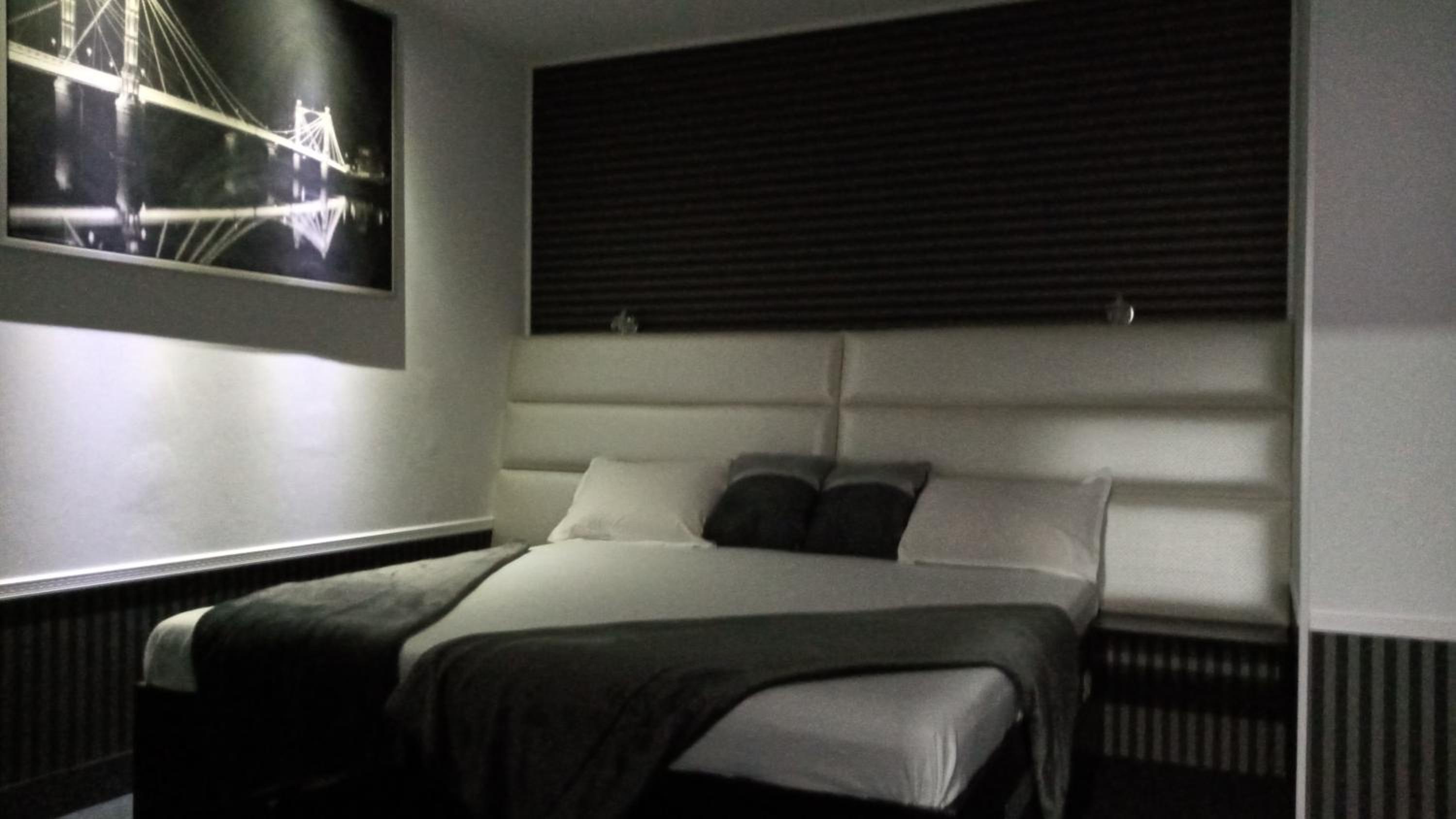 Deluxe Double Room with Extra Bed - Photo 6