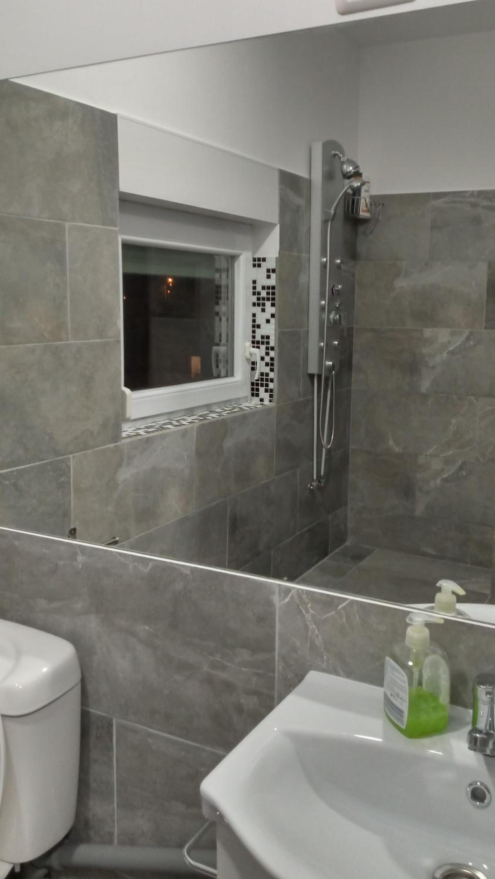 Deluxe Double Room with Extra Bed - Photo 5