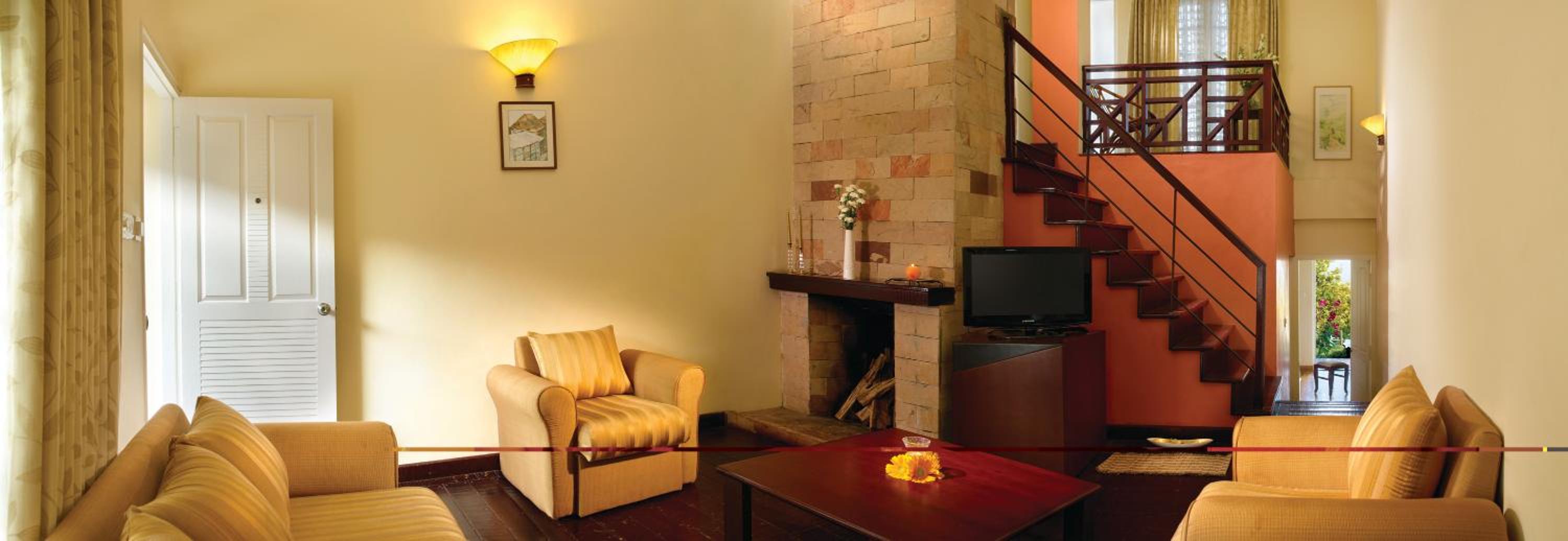 Deluxe Double Room with Balcony - Photo 1