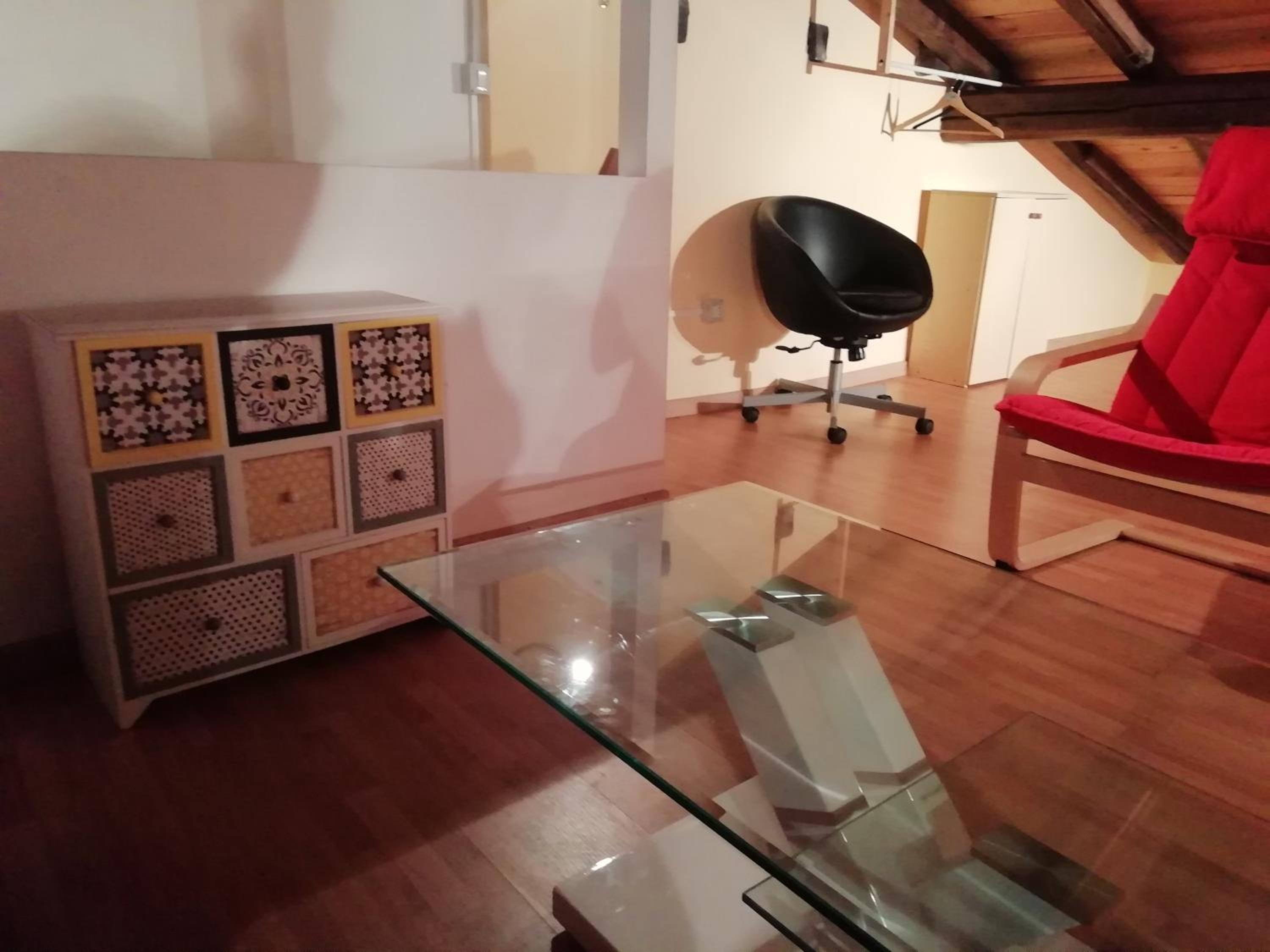 Two-Bedroom Apartment - Photo 23