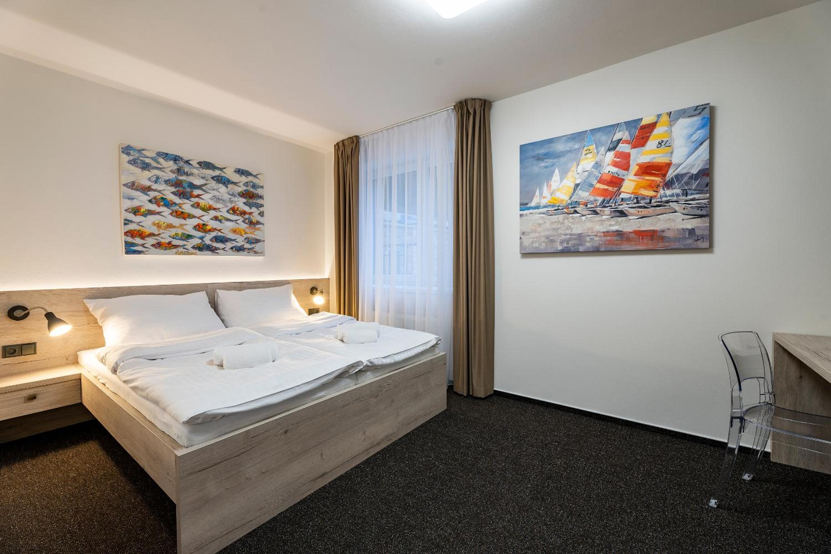 Deluxe Double Room with Shower photo 1