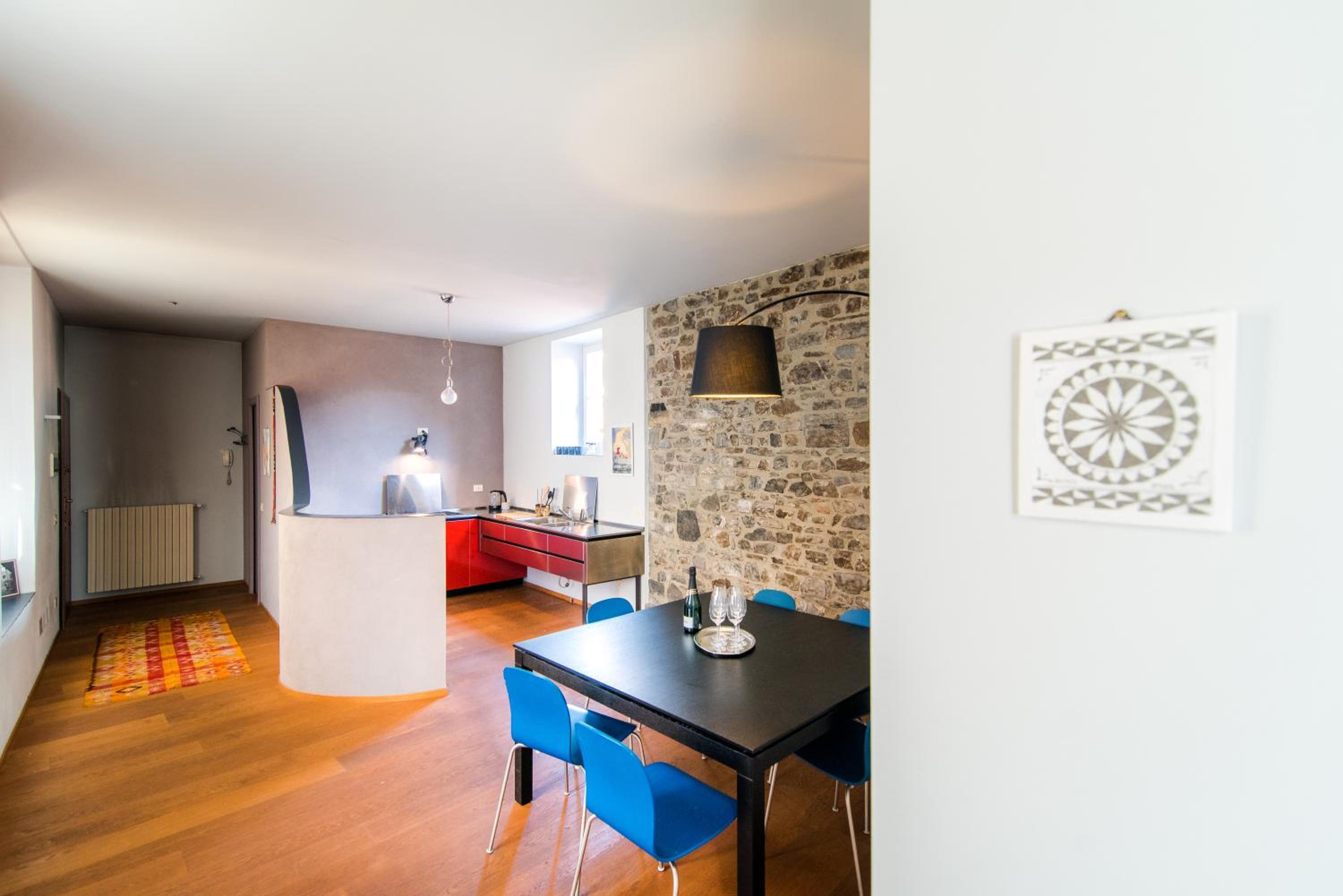 One-Bedroom Apartment - Photo 32
