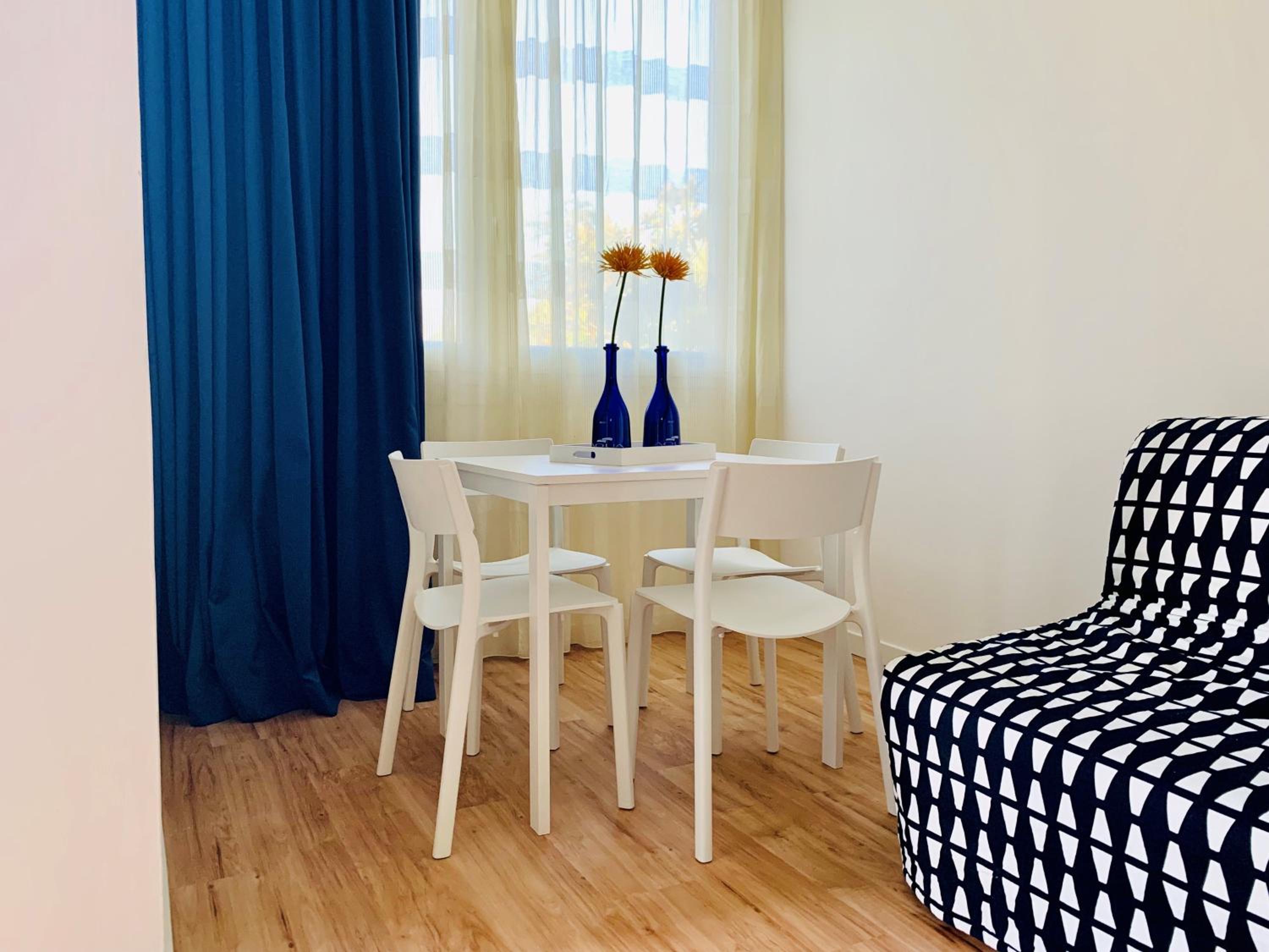 Apartment with Lateral Lake View photo 3