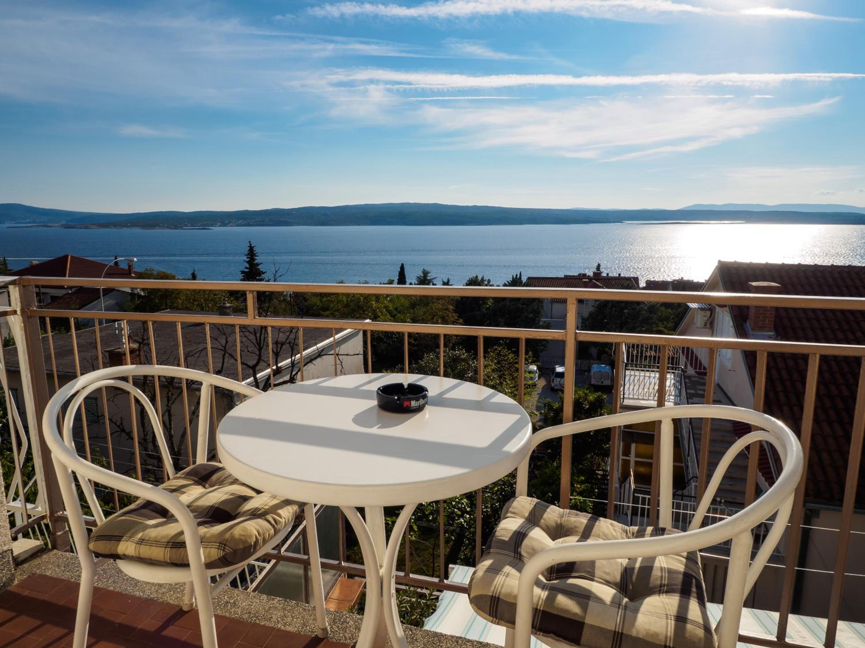 Two-Bedroom Apartment with Terrace and Sea View photo 3