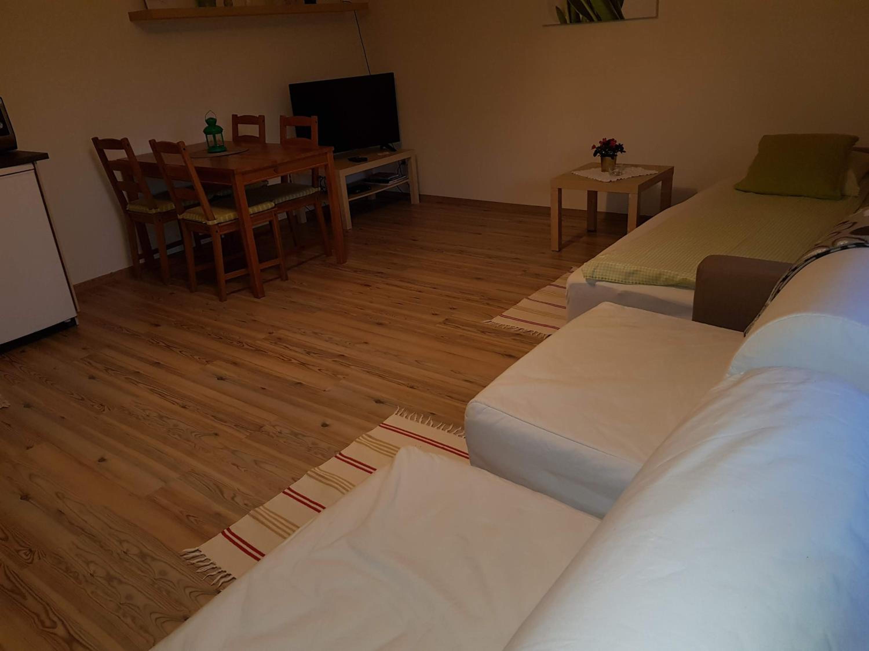 Studio Apartment - Photo 10