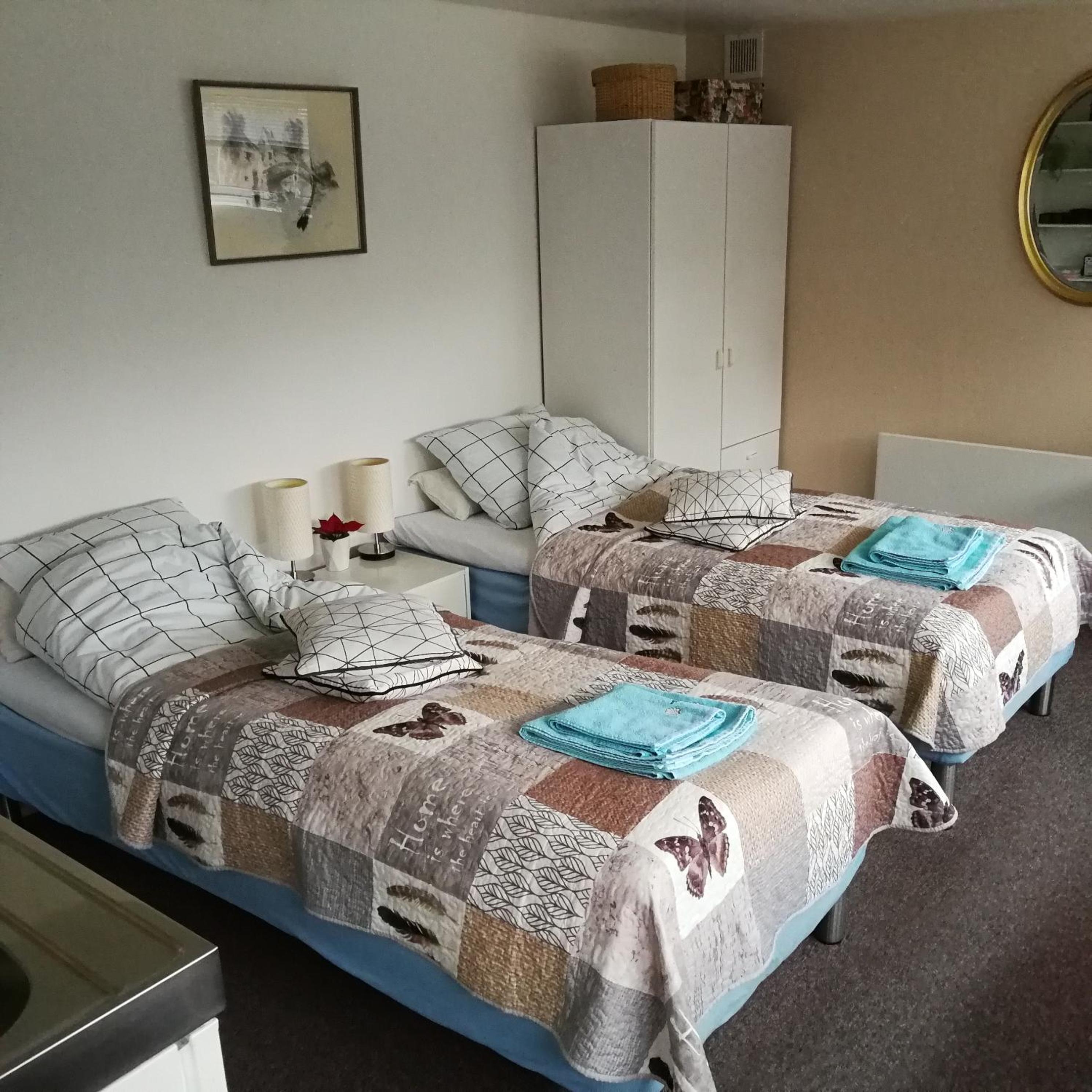 Double Room with Private Bathroom - Photo 11