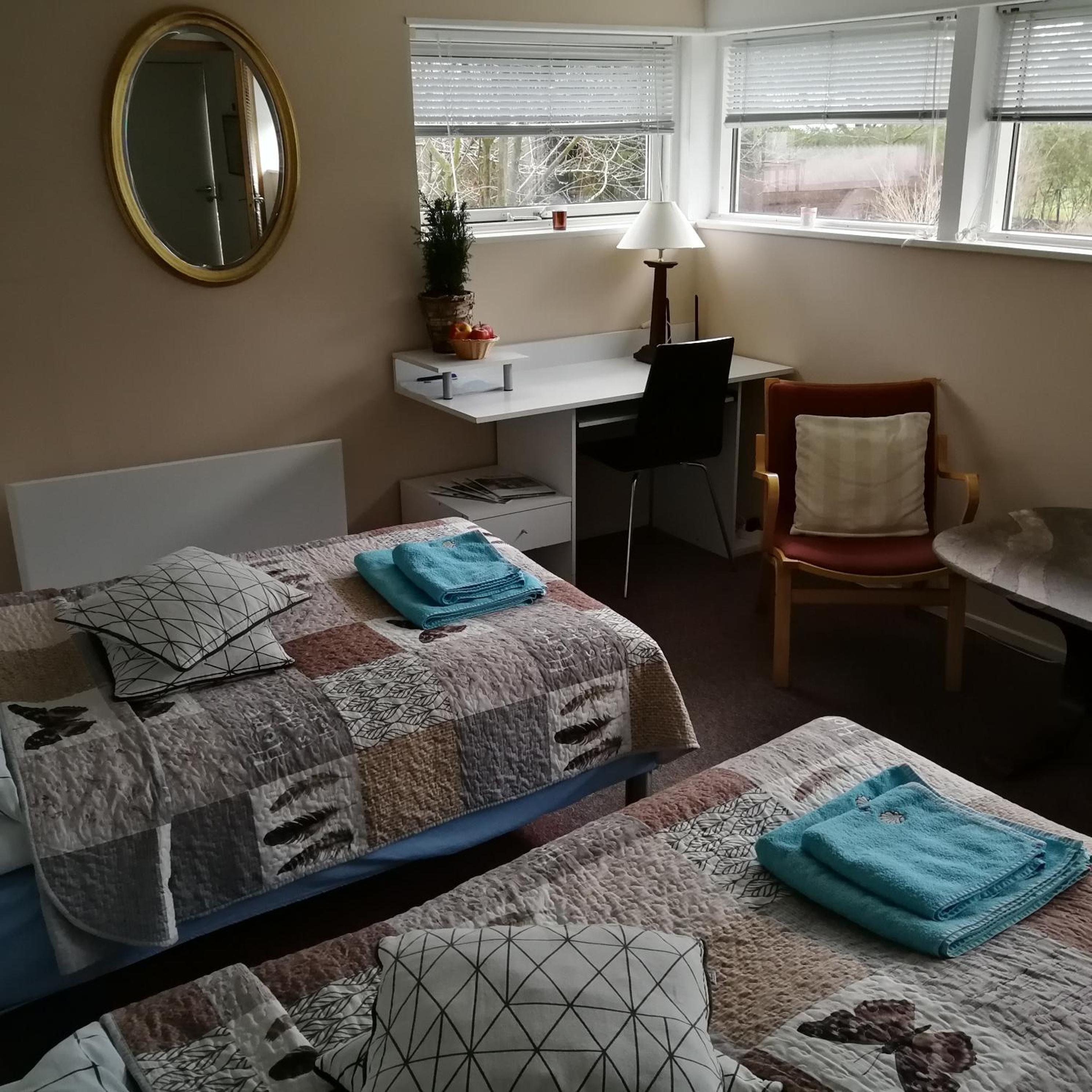 Double Room with Private Bathroom - Photo 12