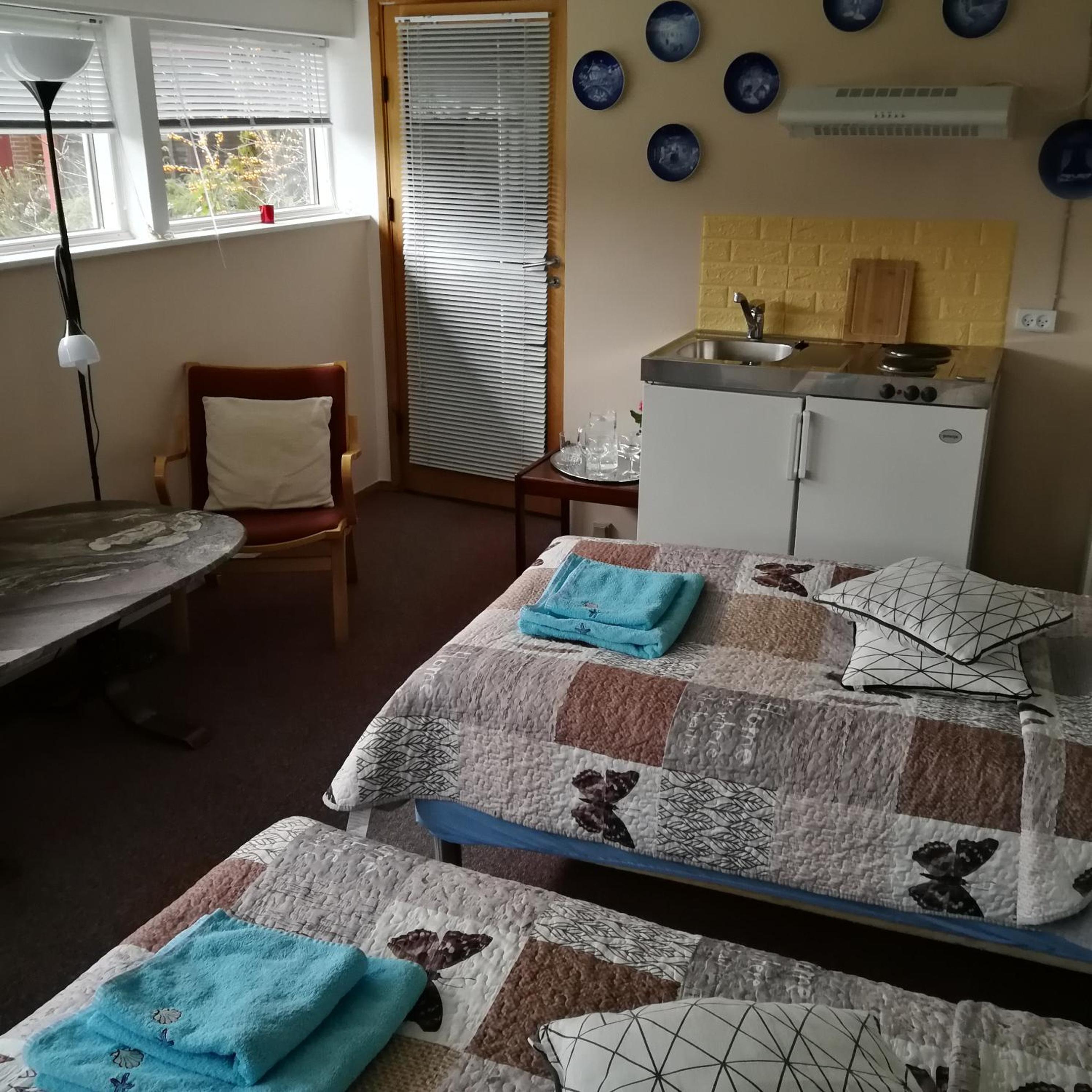 Double Room with Private Bathroom - Photo 4