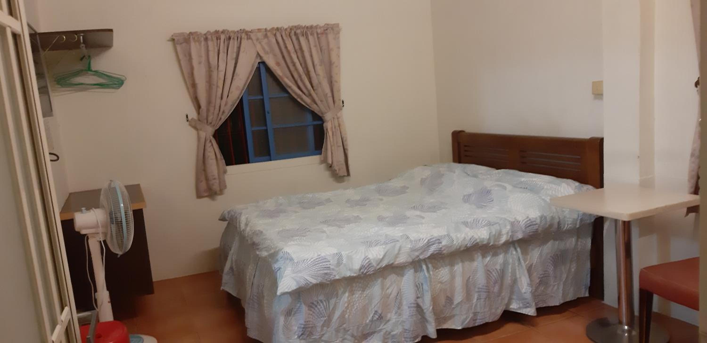 Budget Double Room with Shower photo 3