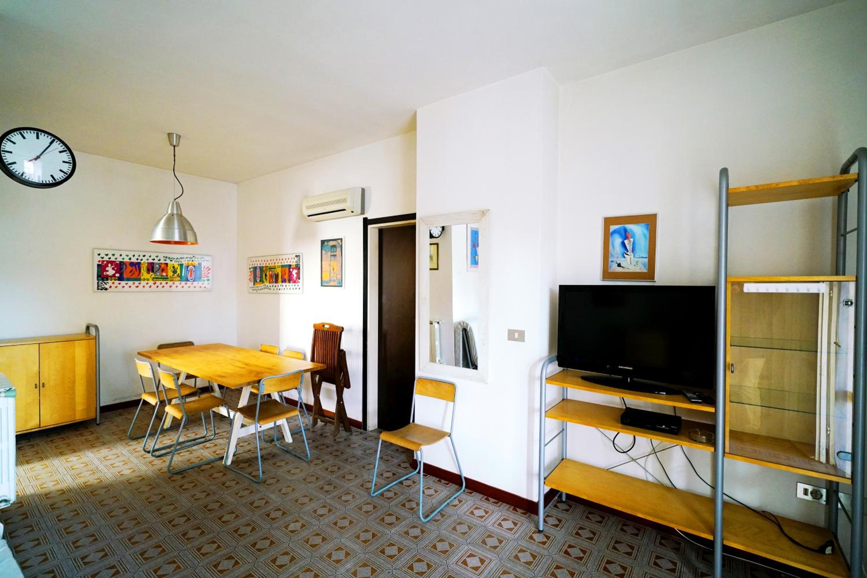 Three-Bedroom House - Photo 10