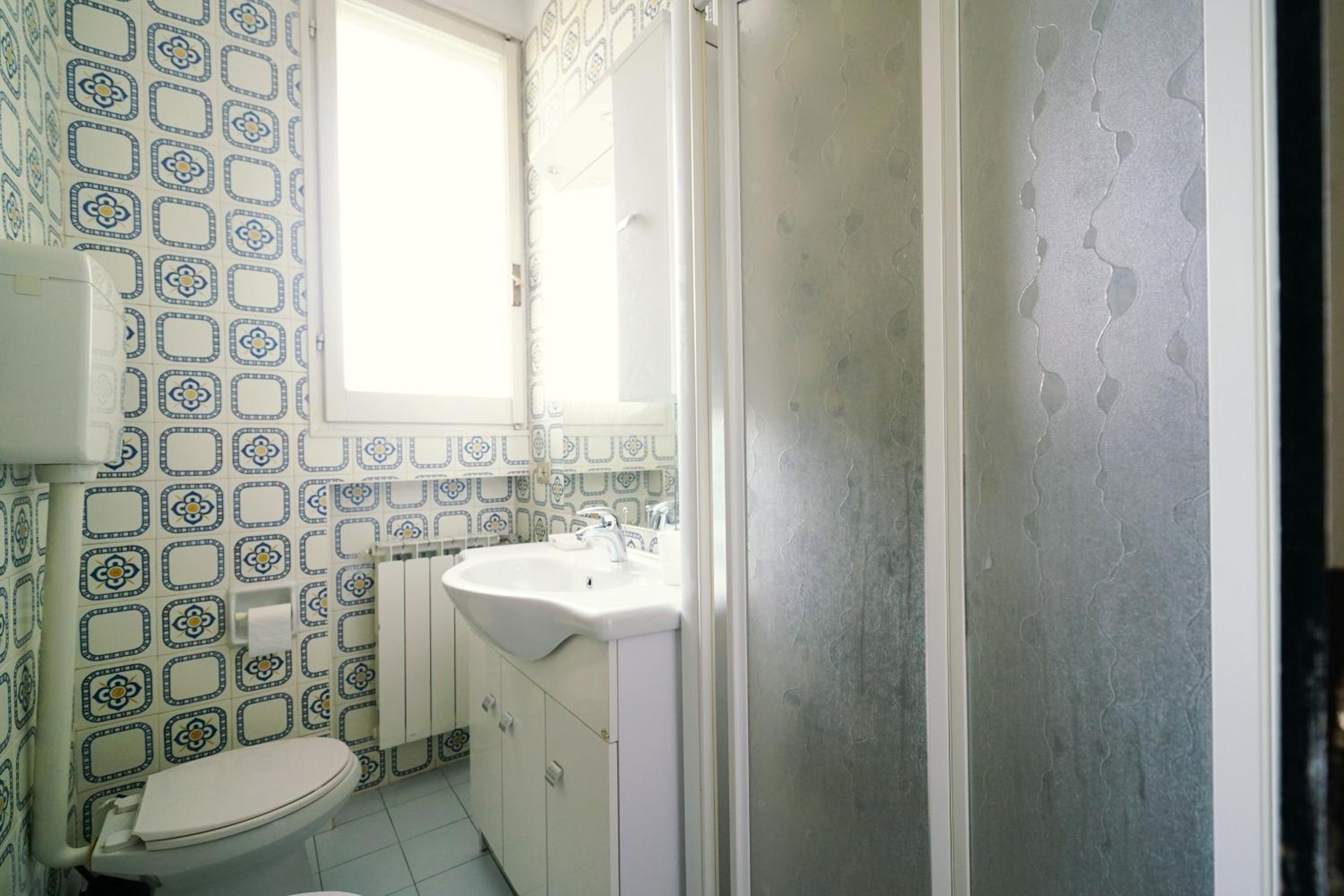 Three-Bedroom House - Photo 8