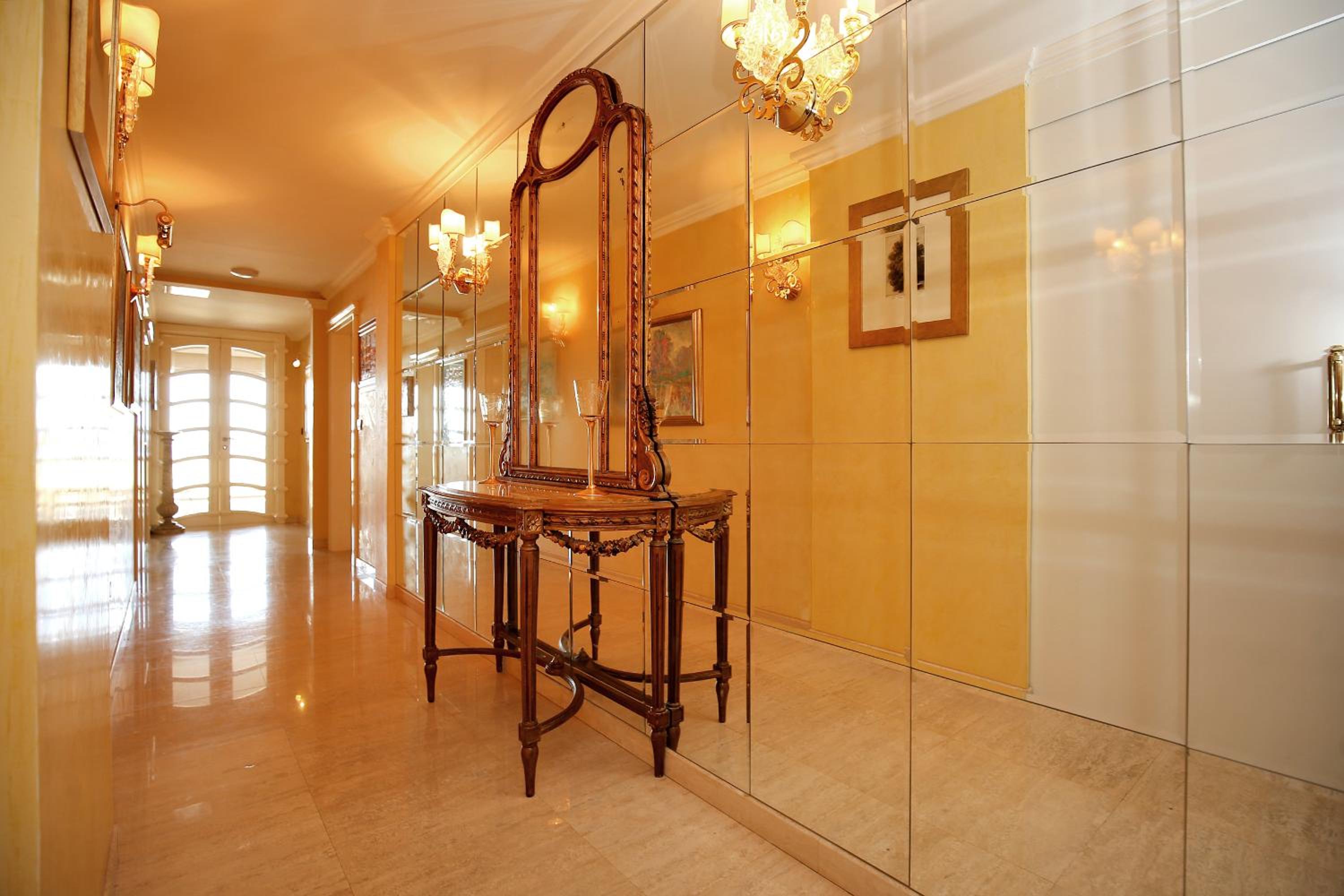 Presidential Suite photo 2