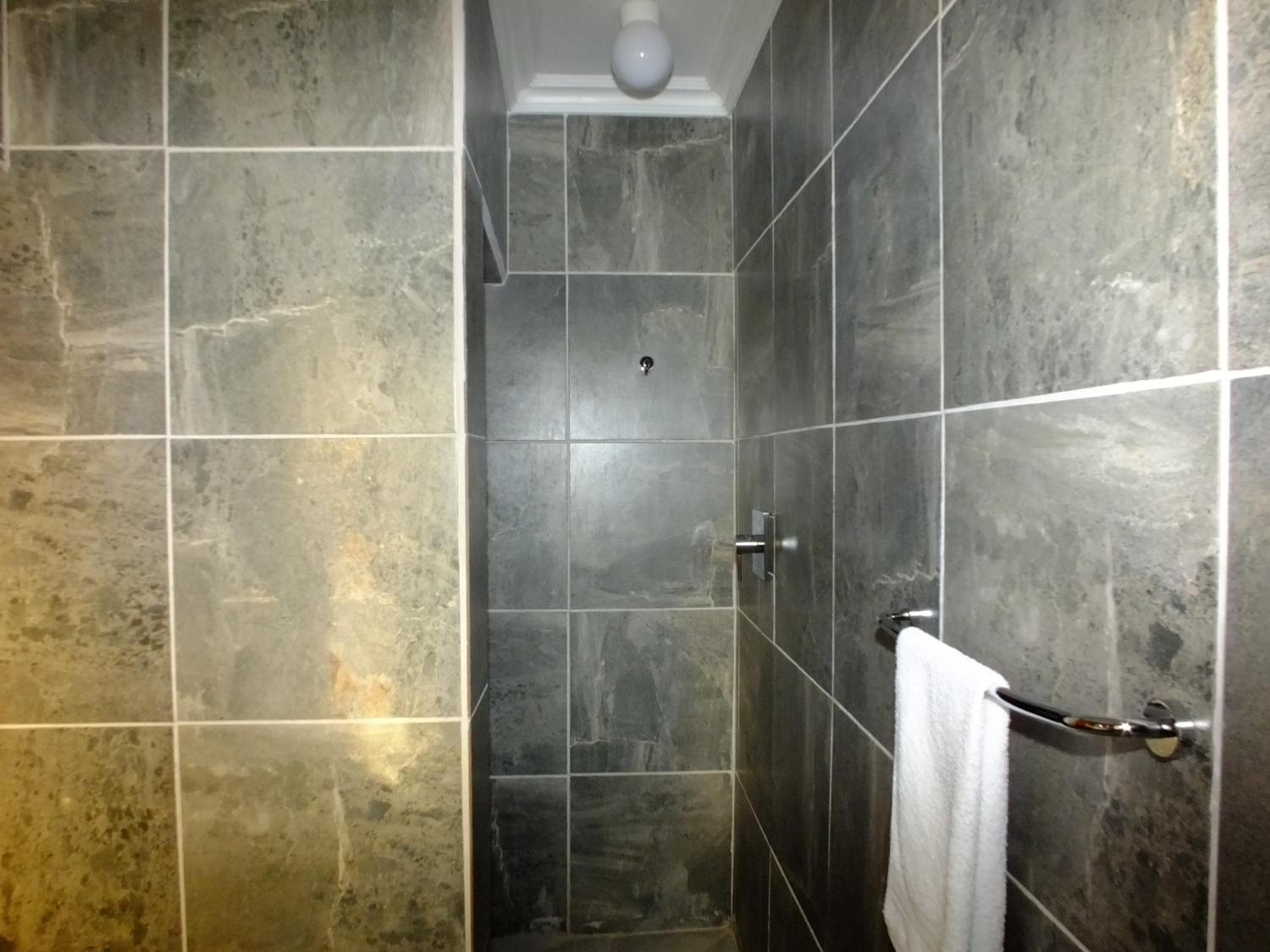 One-Bedroom Cottage - Photo 9