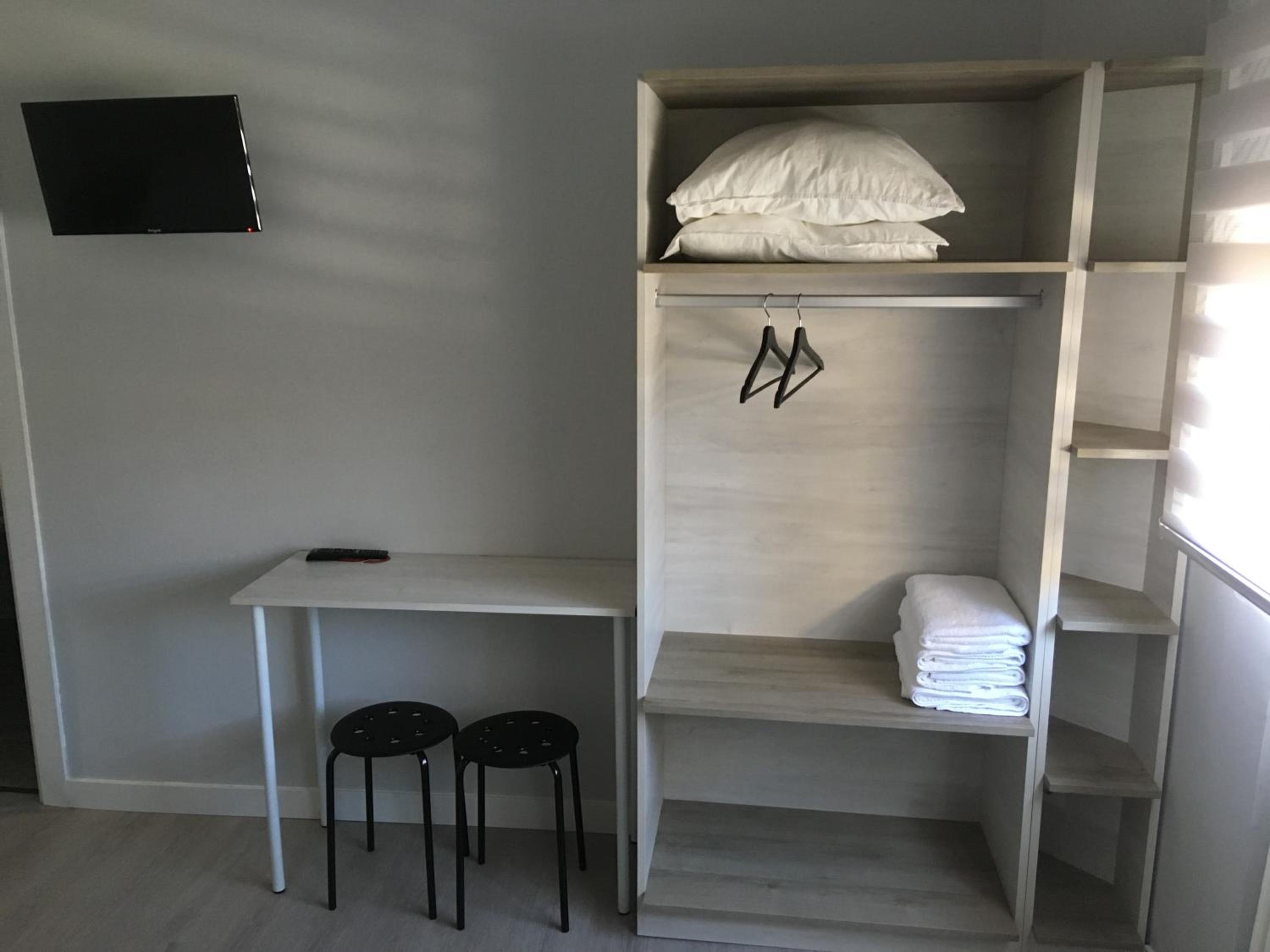 Standard Family Room - Photo 8