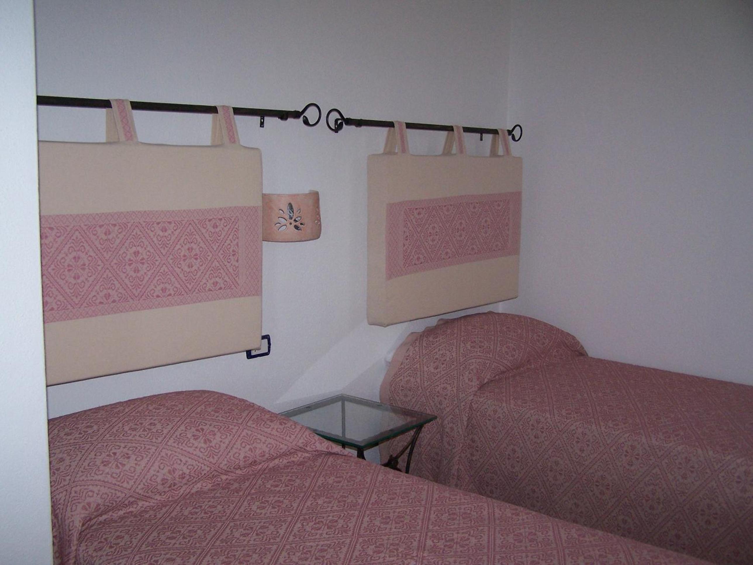 Double Room - Photo 6
