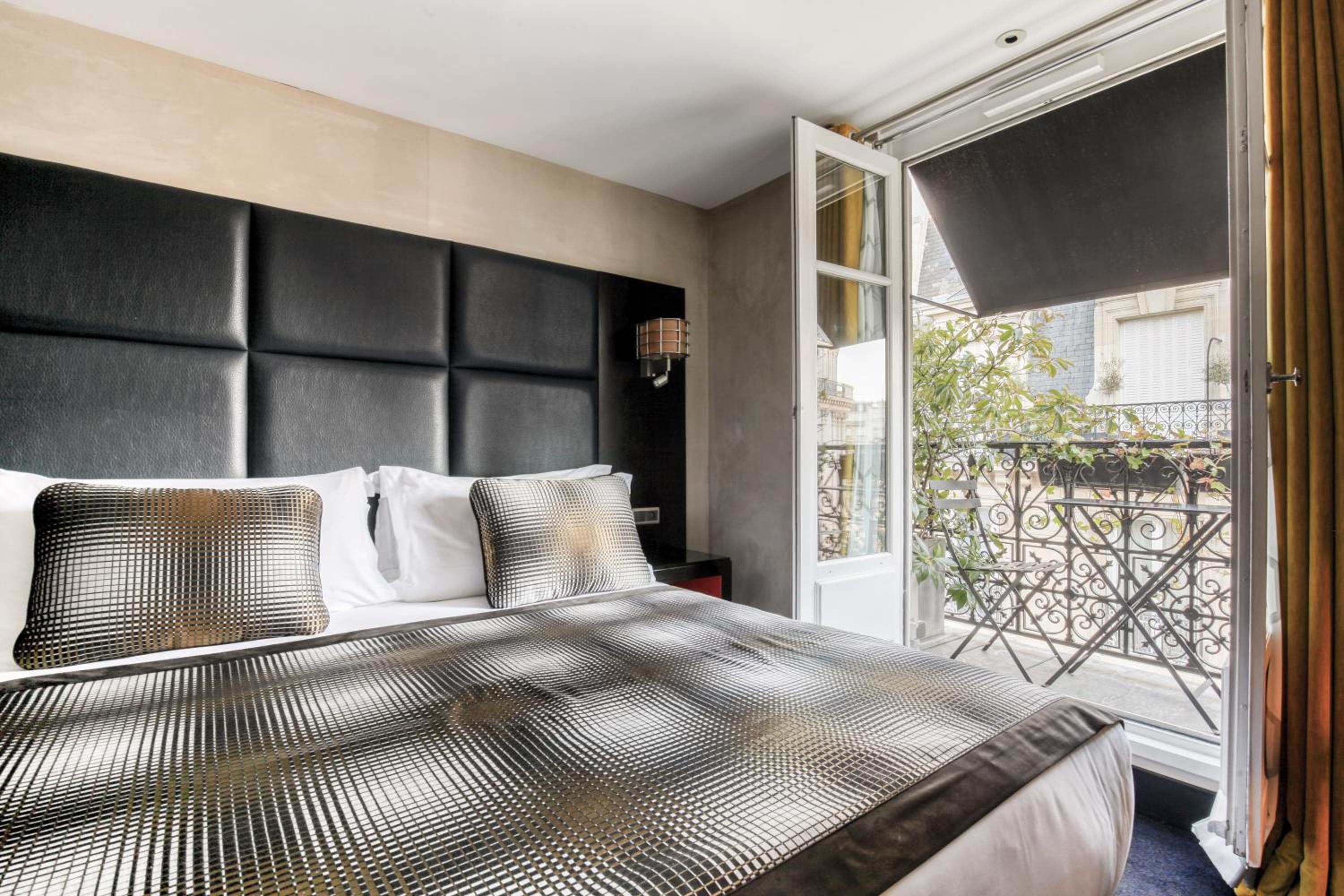 Superior Double Room with Balcony photo 2
