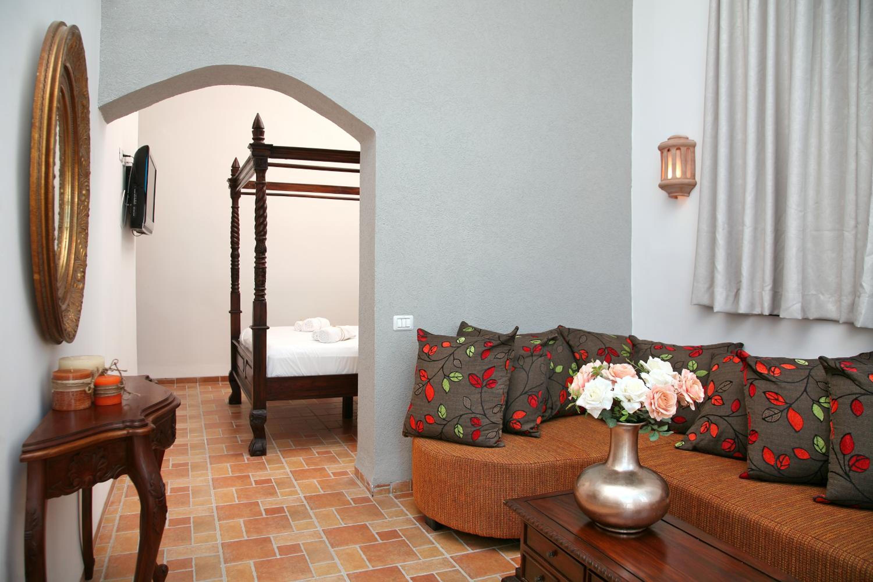 Premium Suite - Photo 12