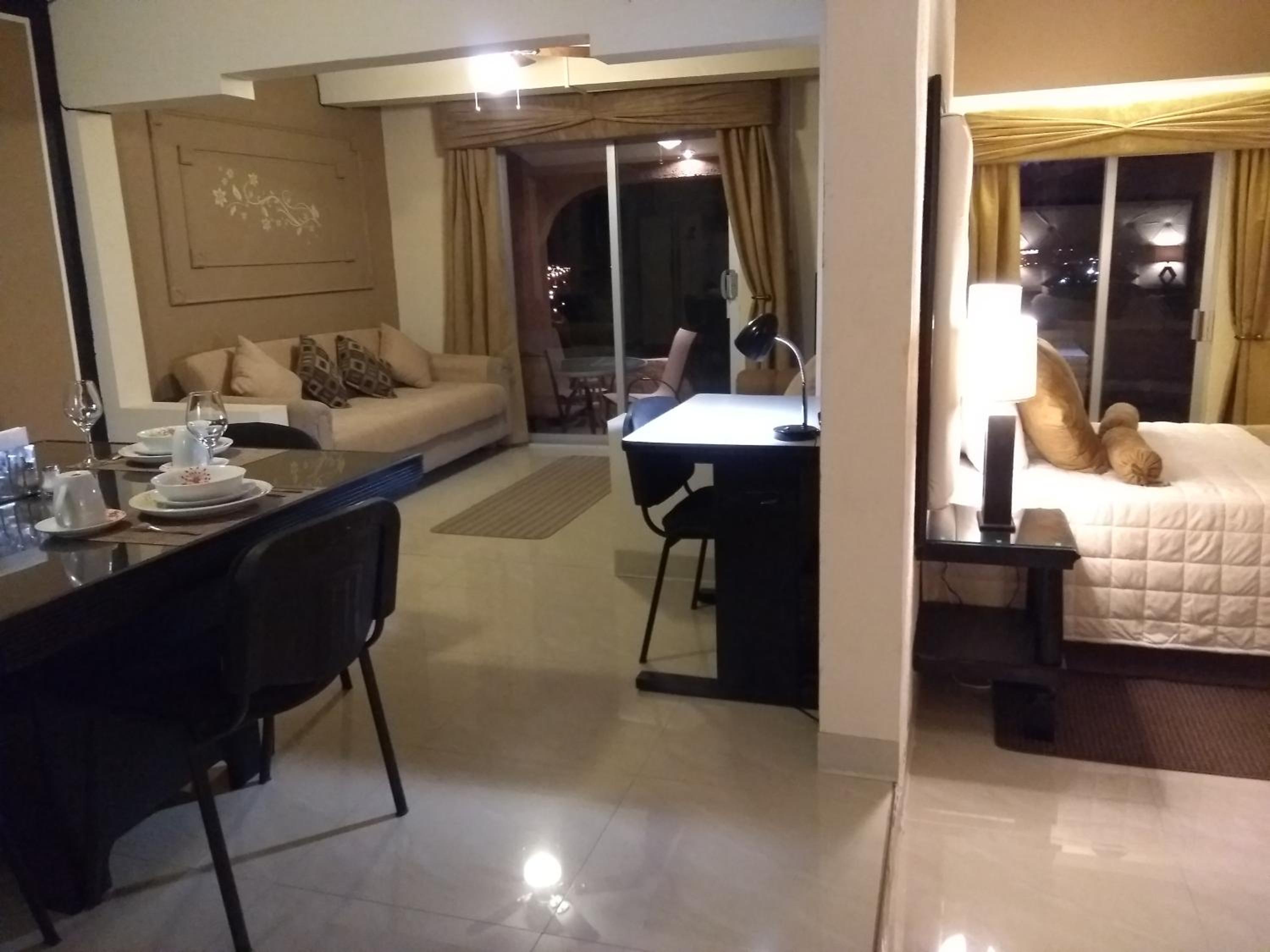 Apartment with Terrace - Photo 11