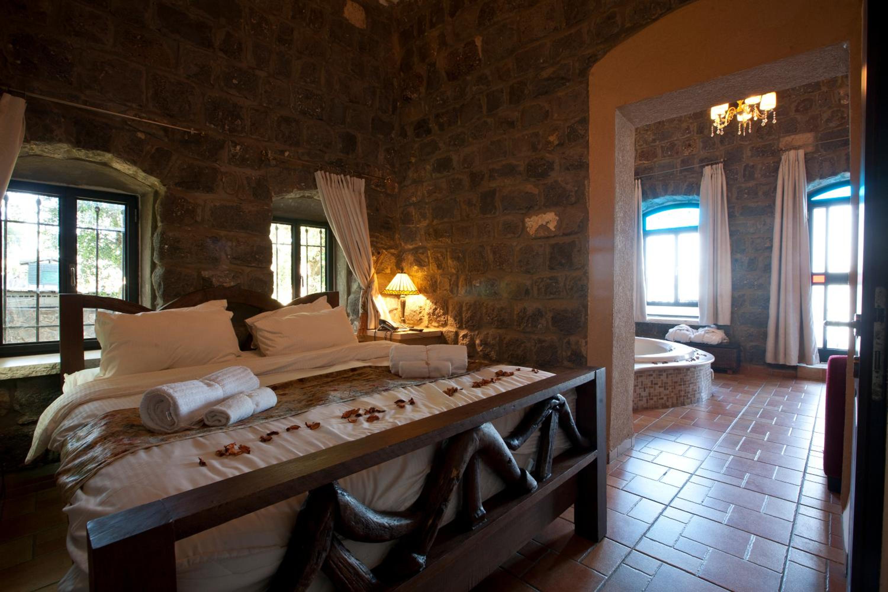 Premium Suite - Photo 20