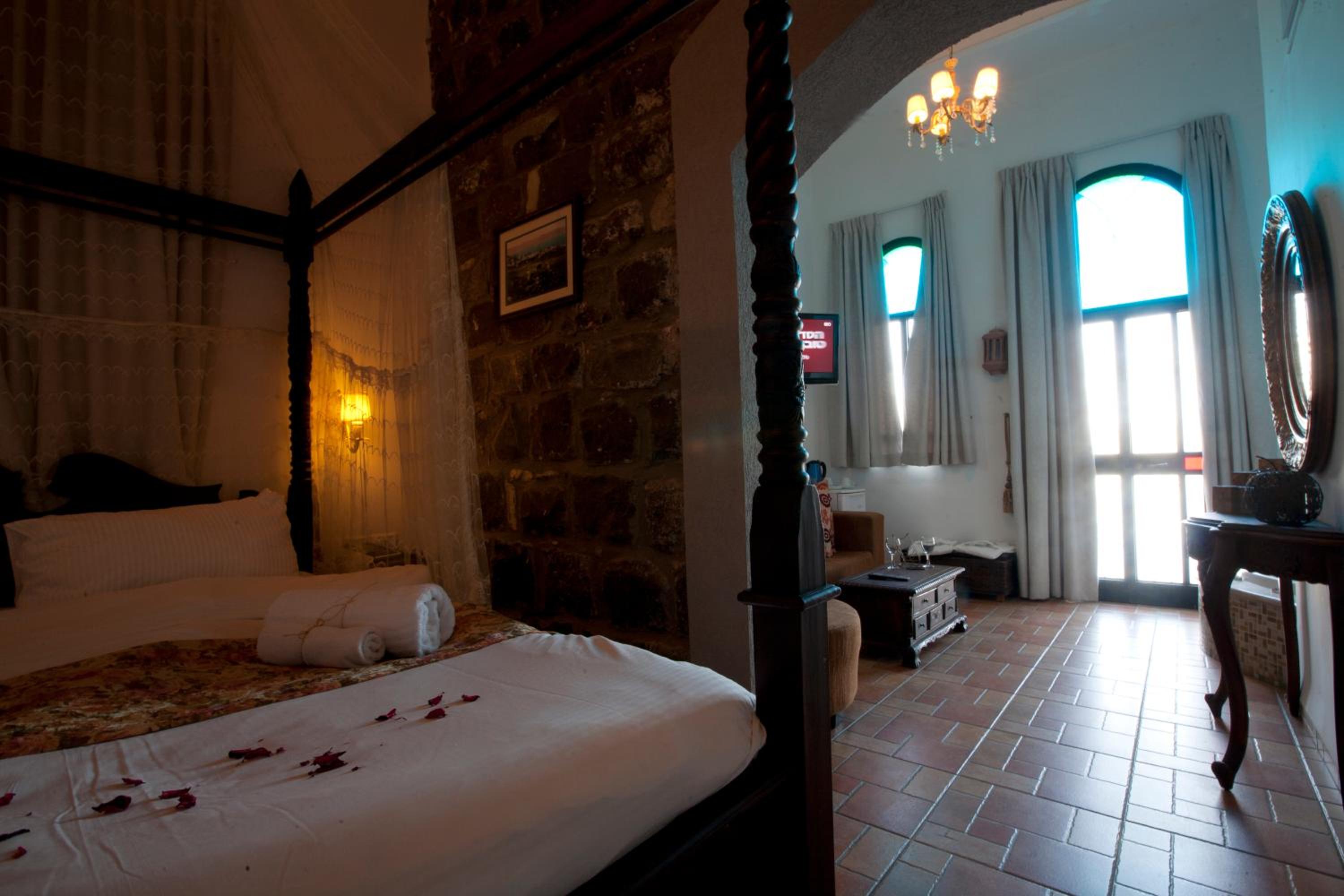 Premium Suite - Photo 14
