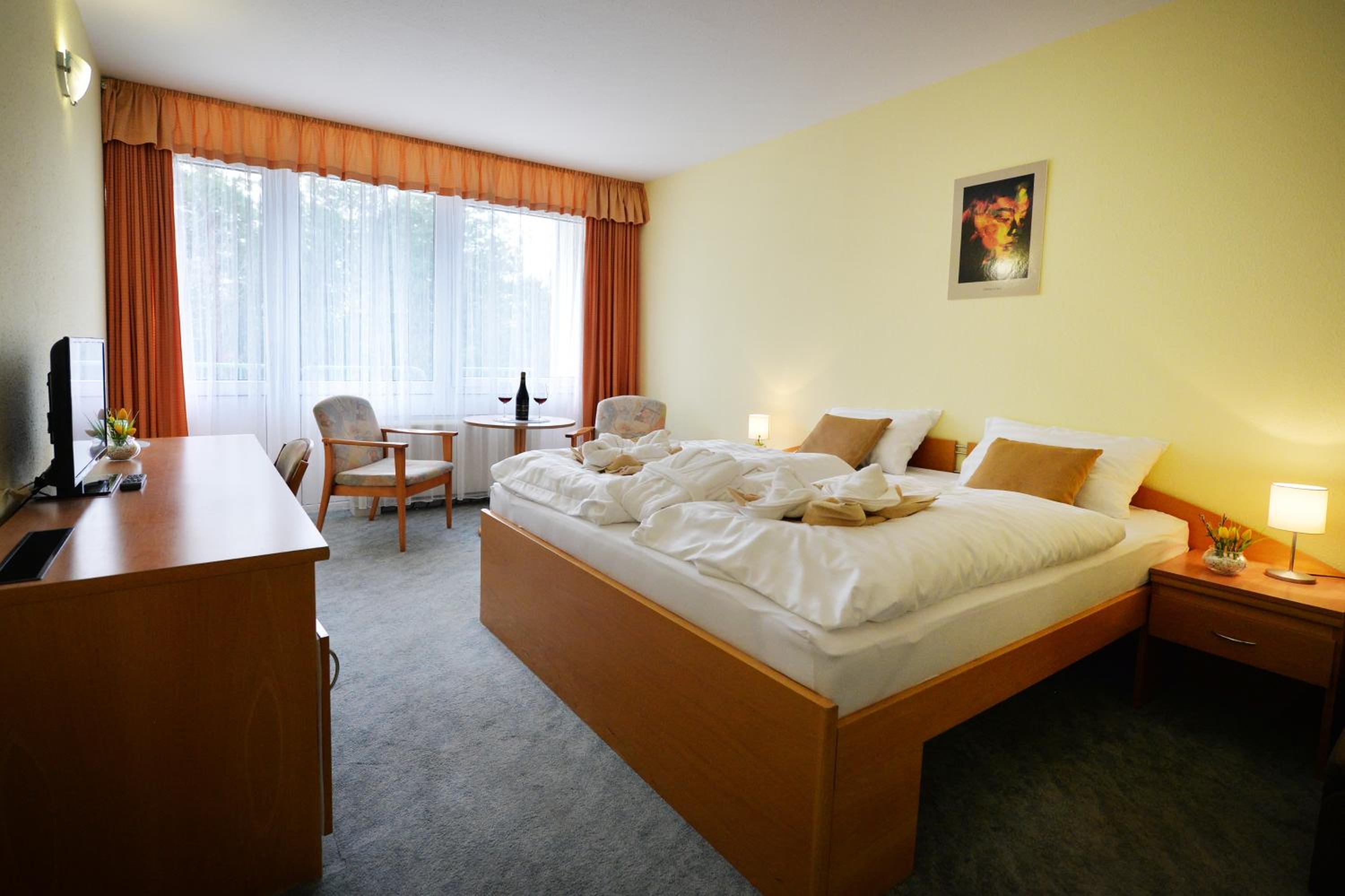 Double Room with Extra Bed - Photo 5