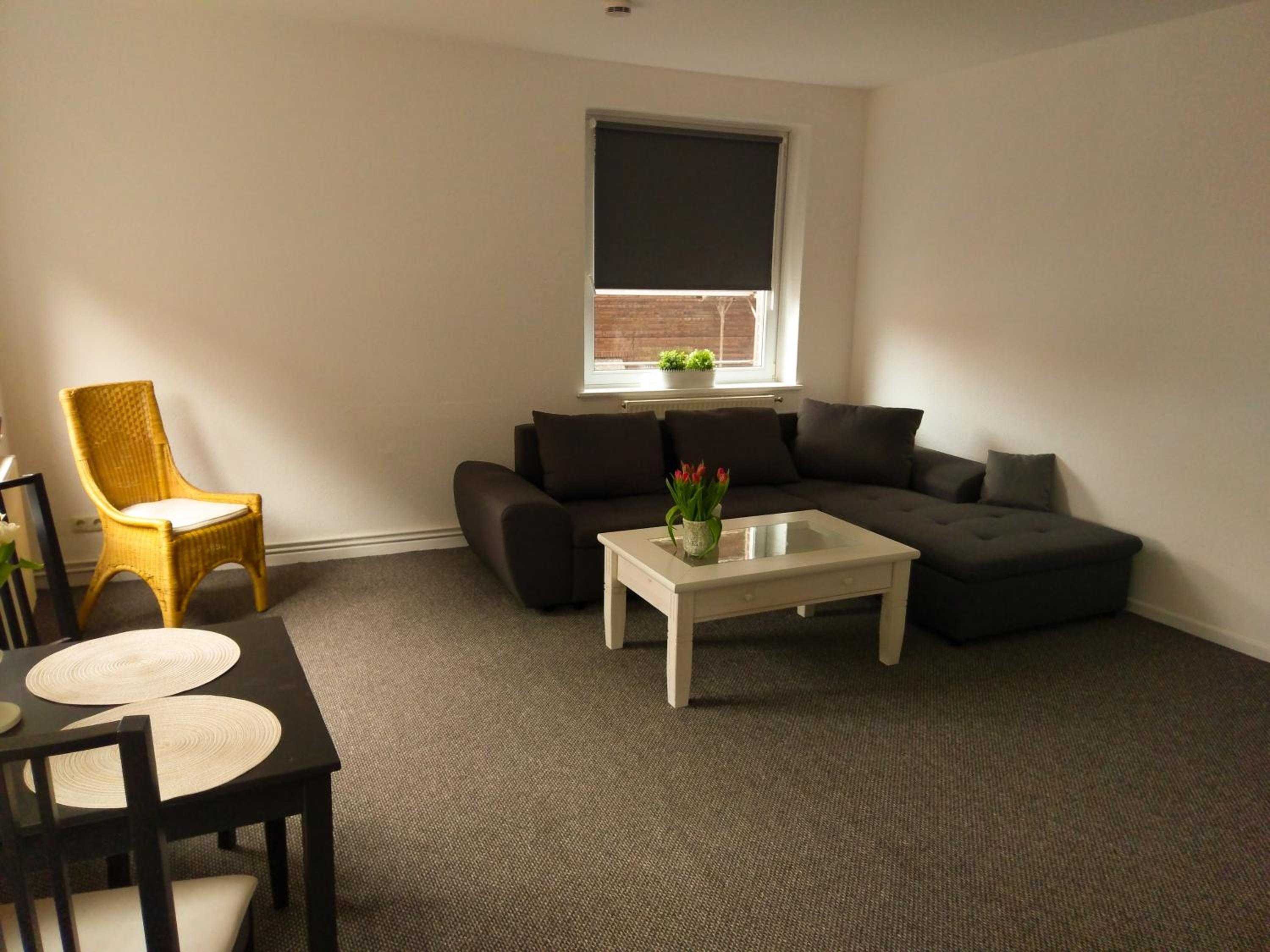 One-Bedroom Apartment - Photo 1