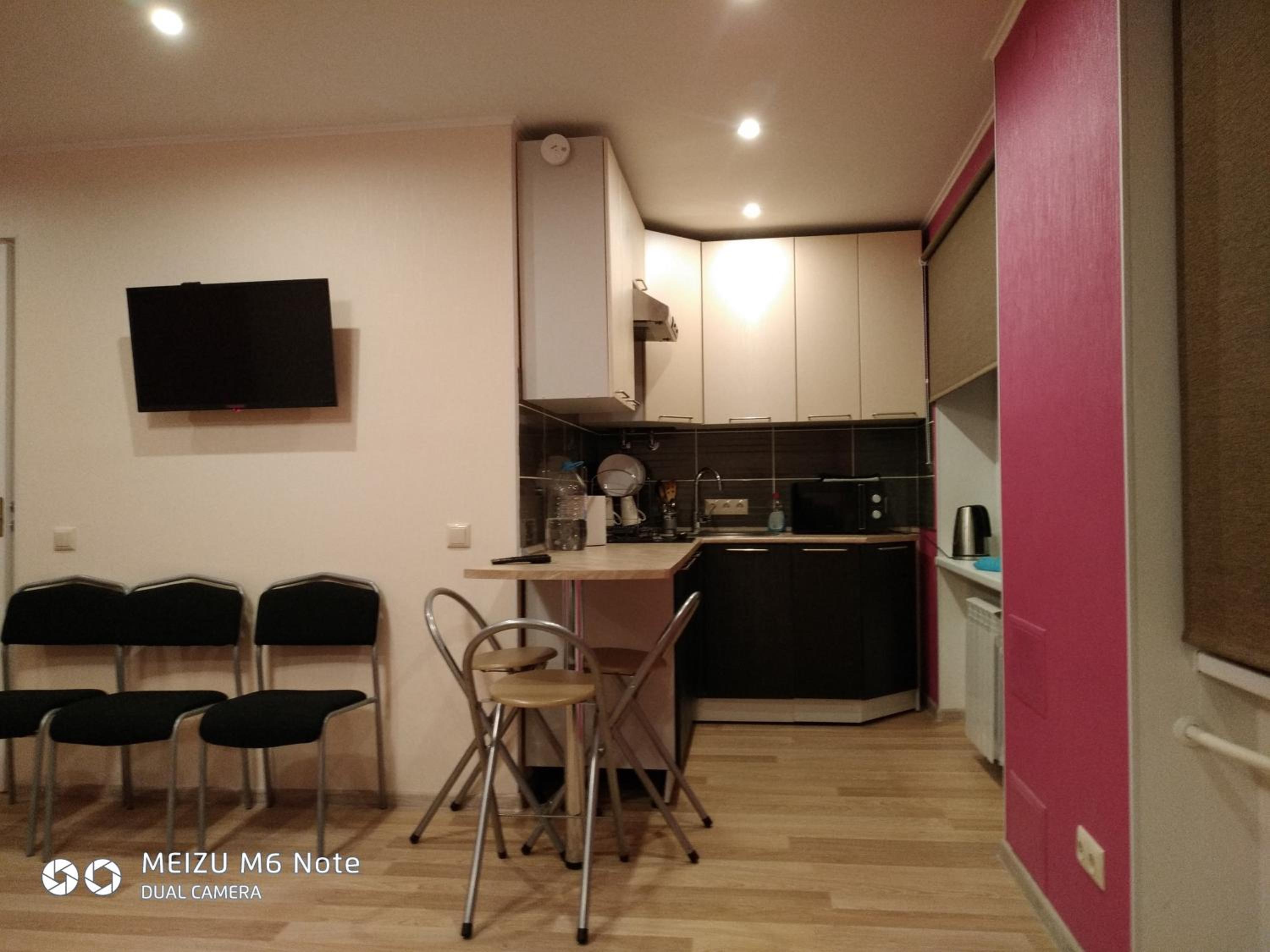 One-Bedroom Apartment - Photo 5