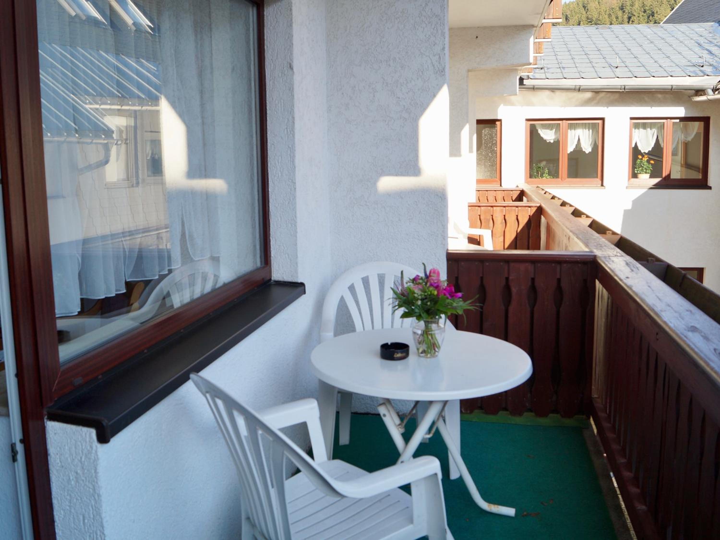 Double or Twin Room with Balcony photo 2