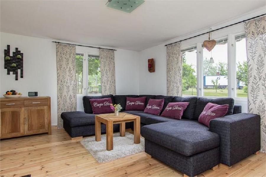 Three-Bedroom House photo 3
