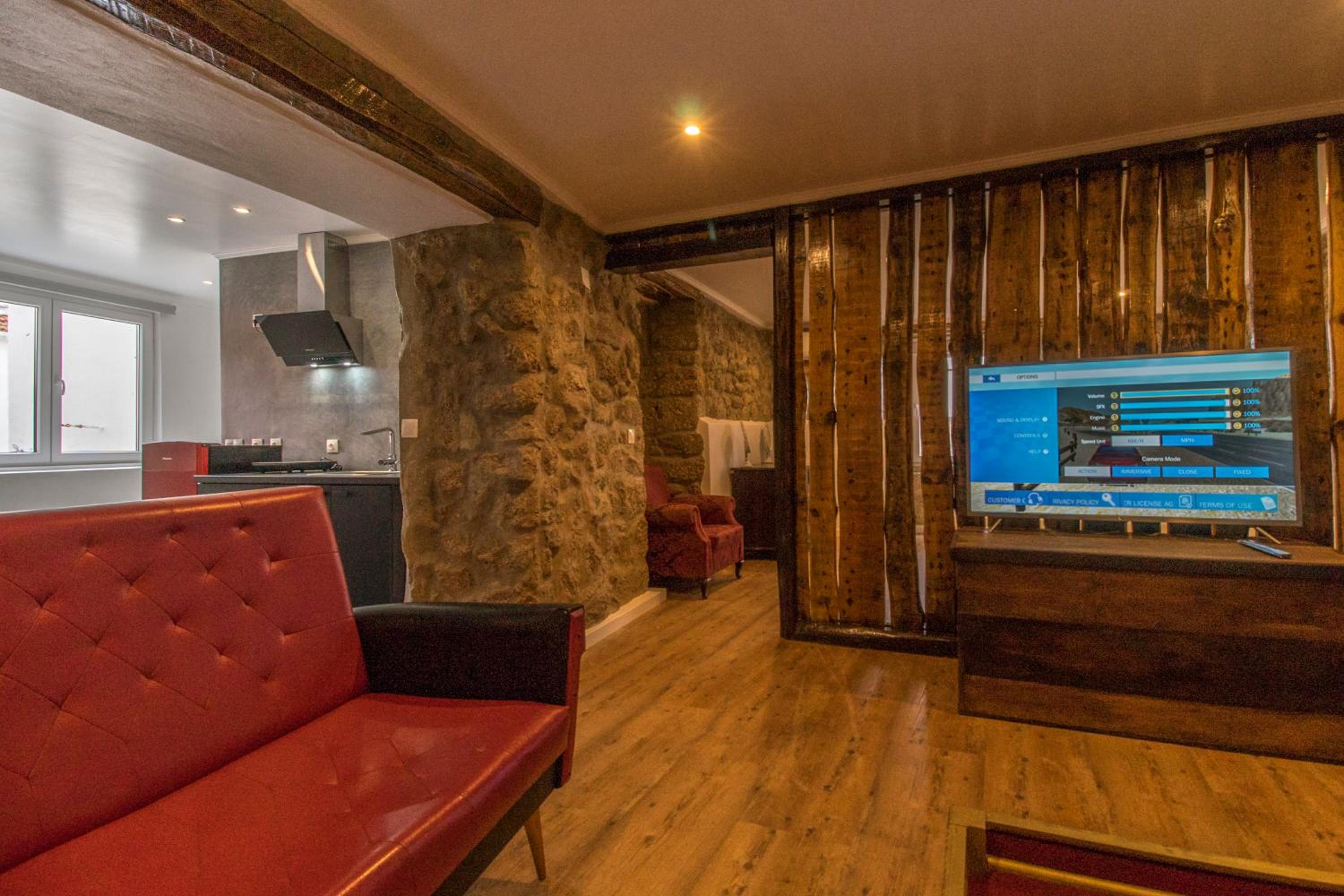 Deluxe Apartment